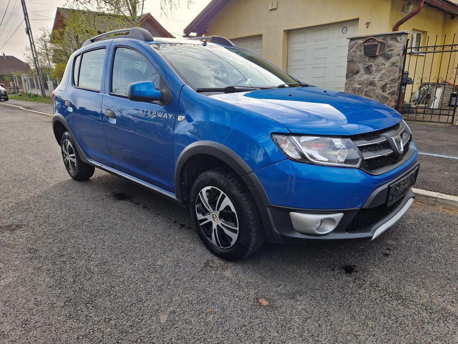 Dacia Sandero Stepway - side view