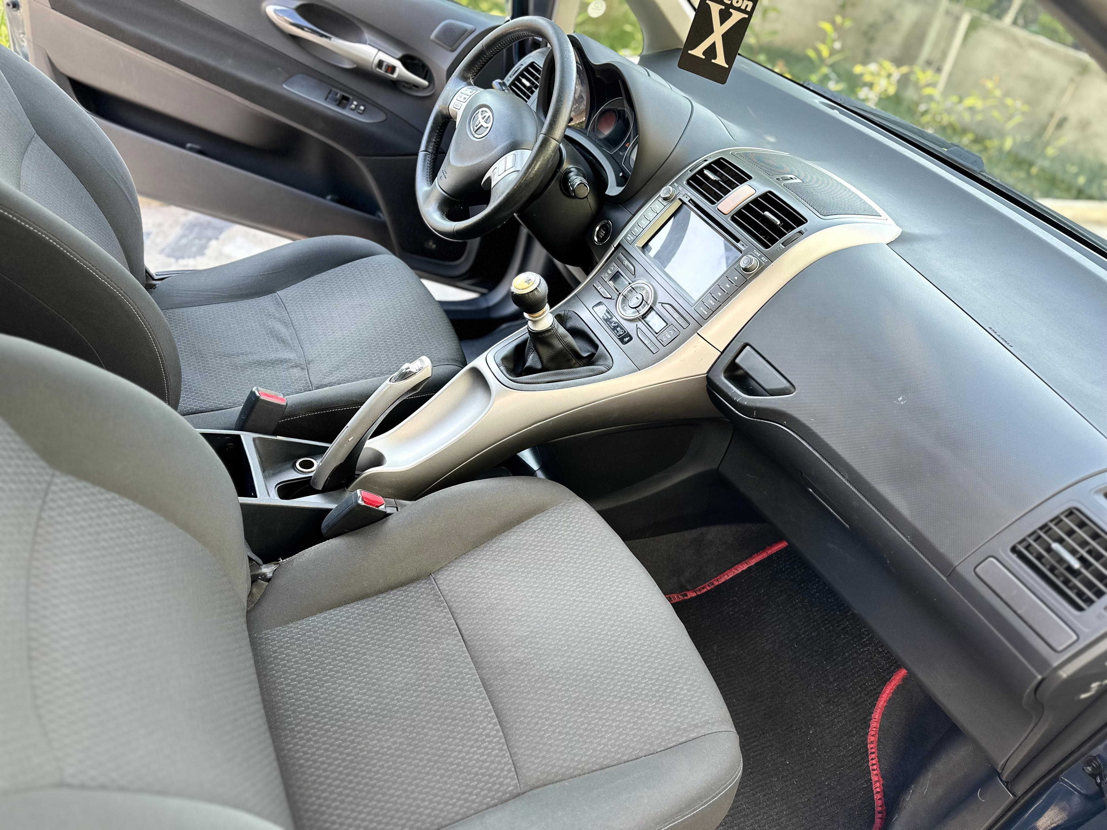 Toyota Auris - photo 3