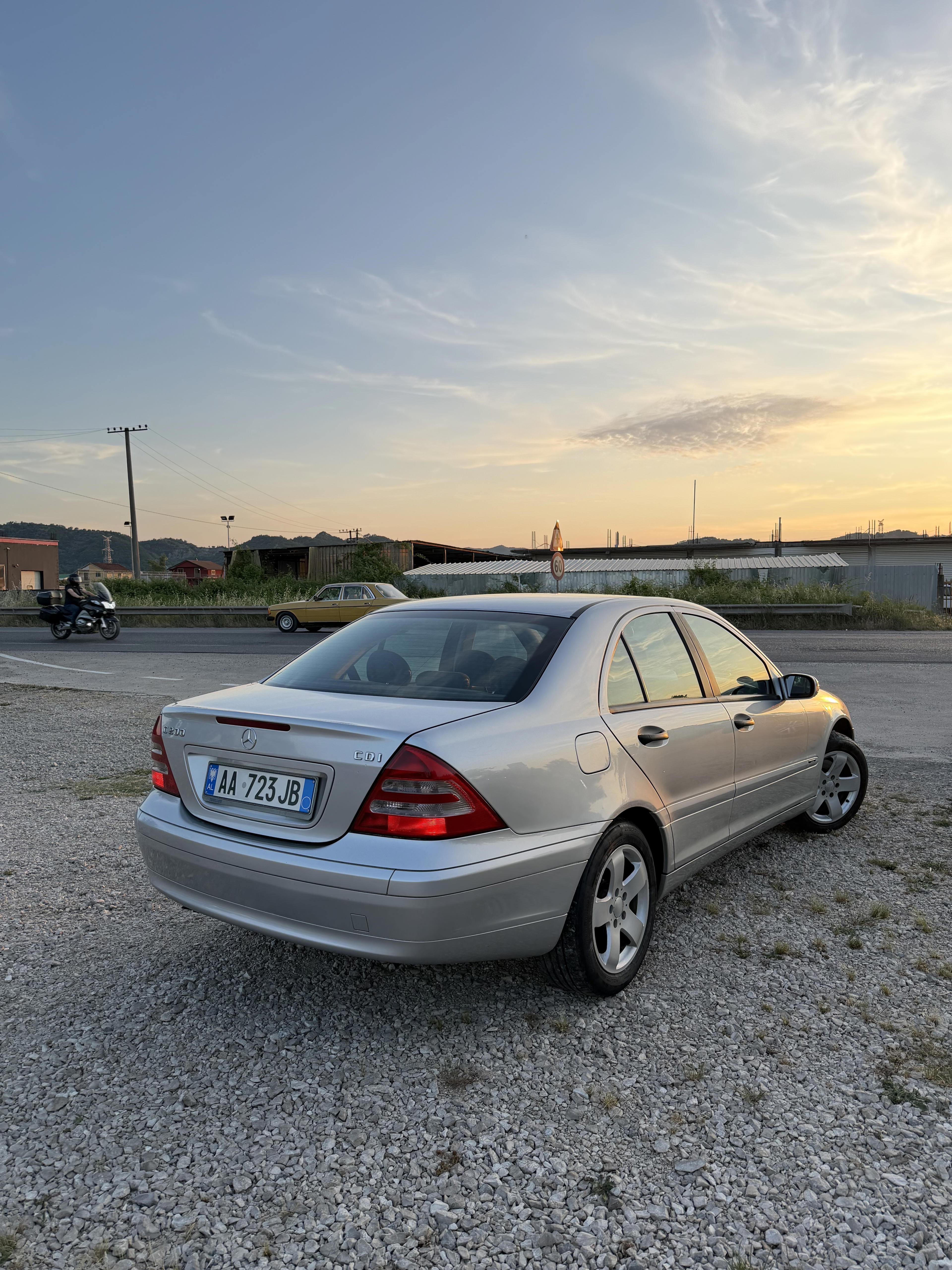 Mercedes-Benz C-Class - photo 4