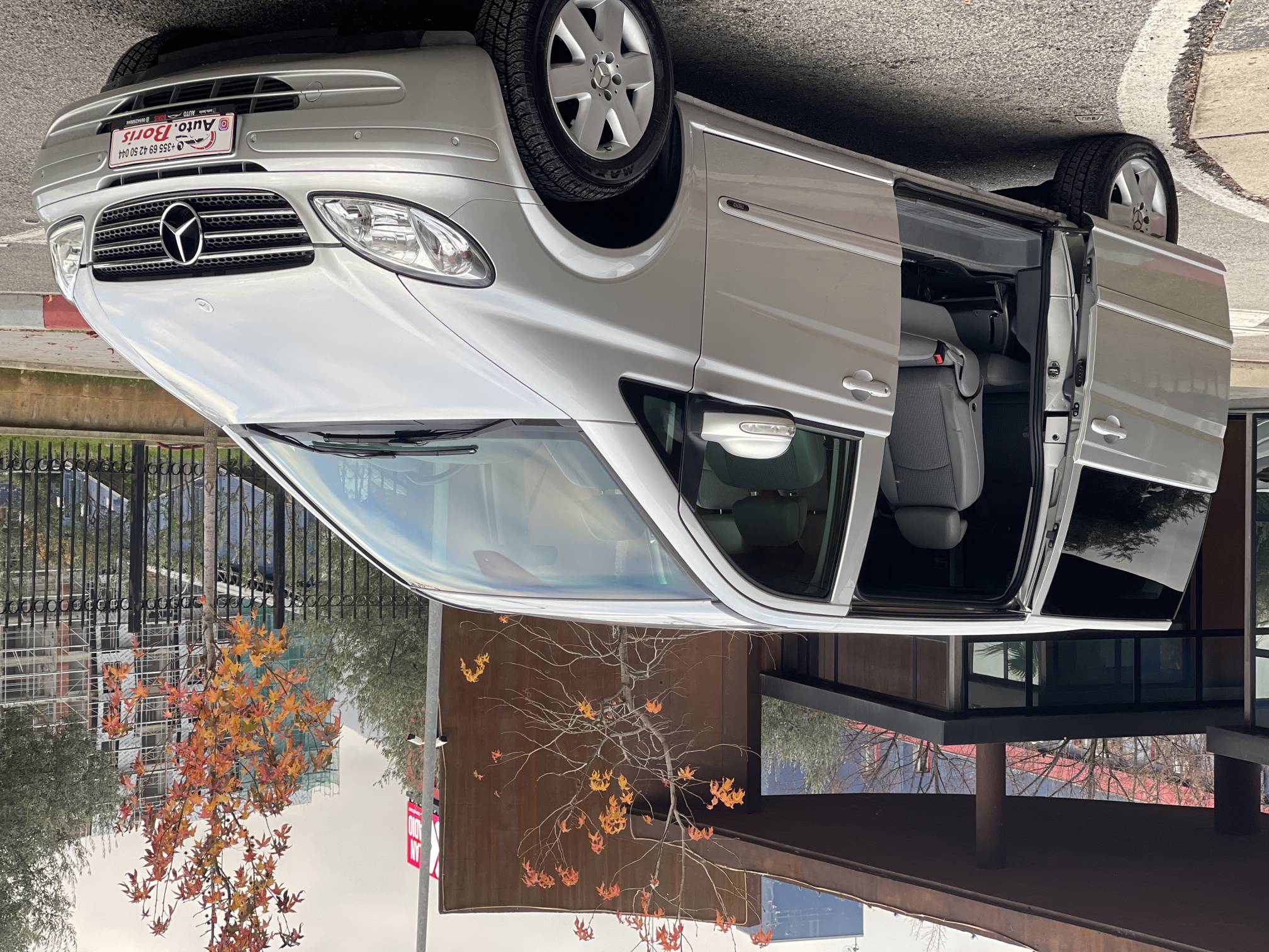 Mercedes-Benz V Class - side view
