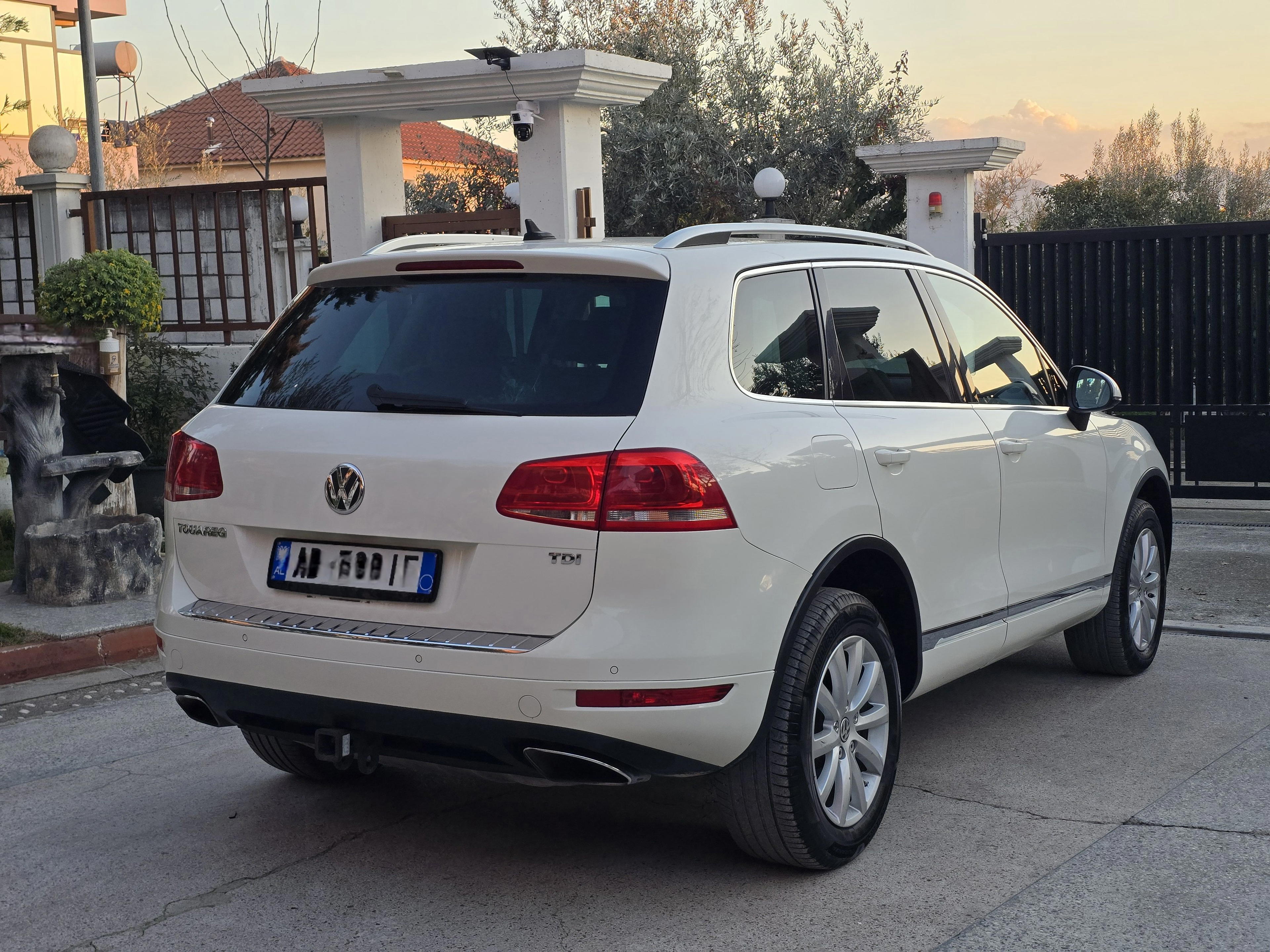 Volkswagen Touareg 2 - photo 3