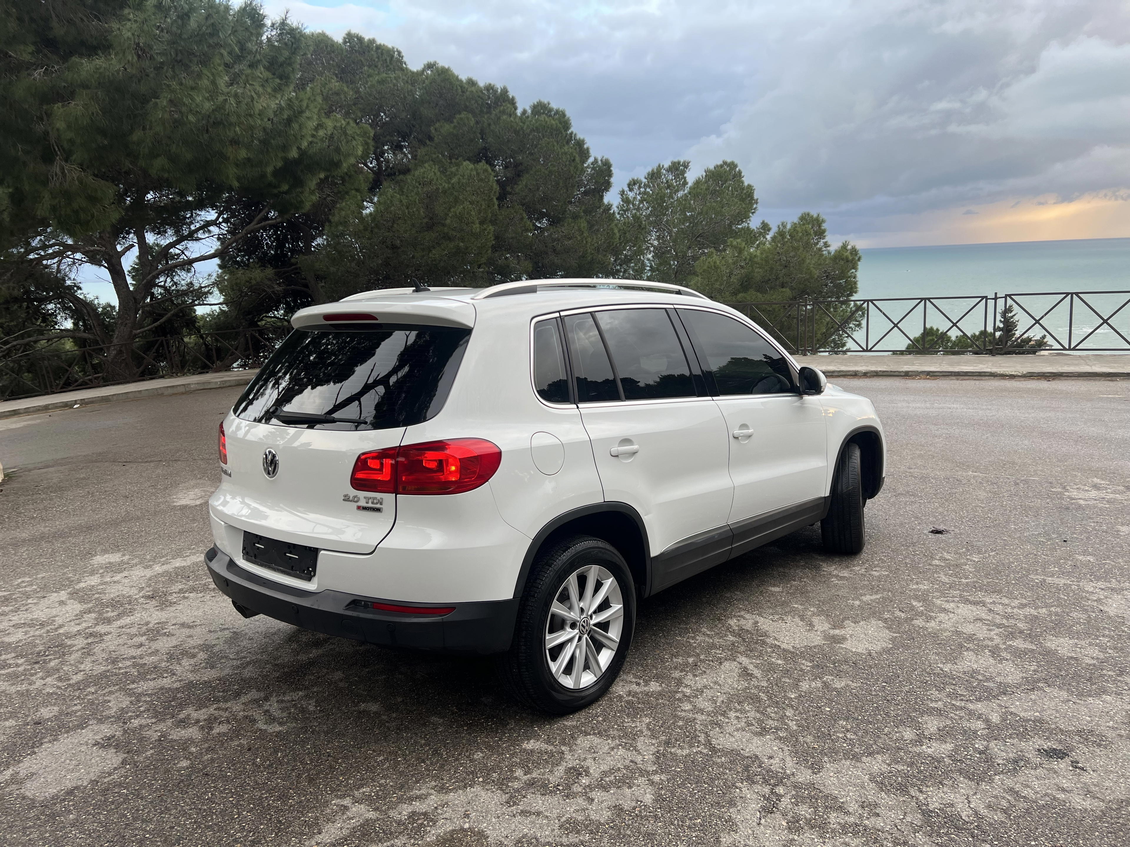 Volkswagen Tiguan - photo 4