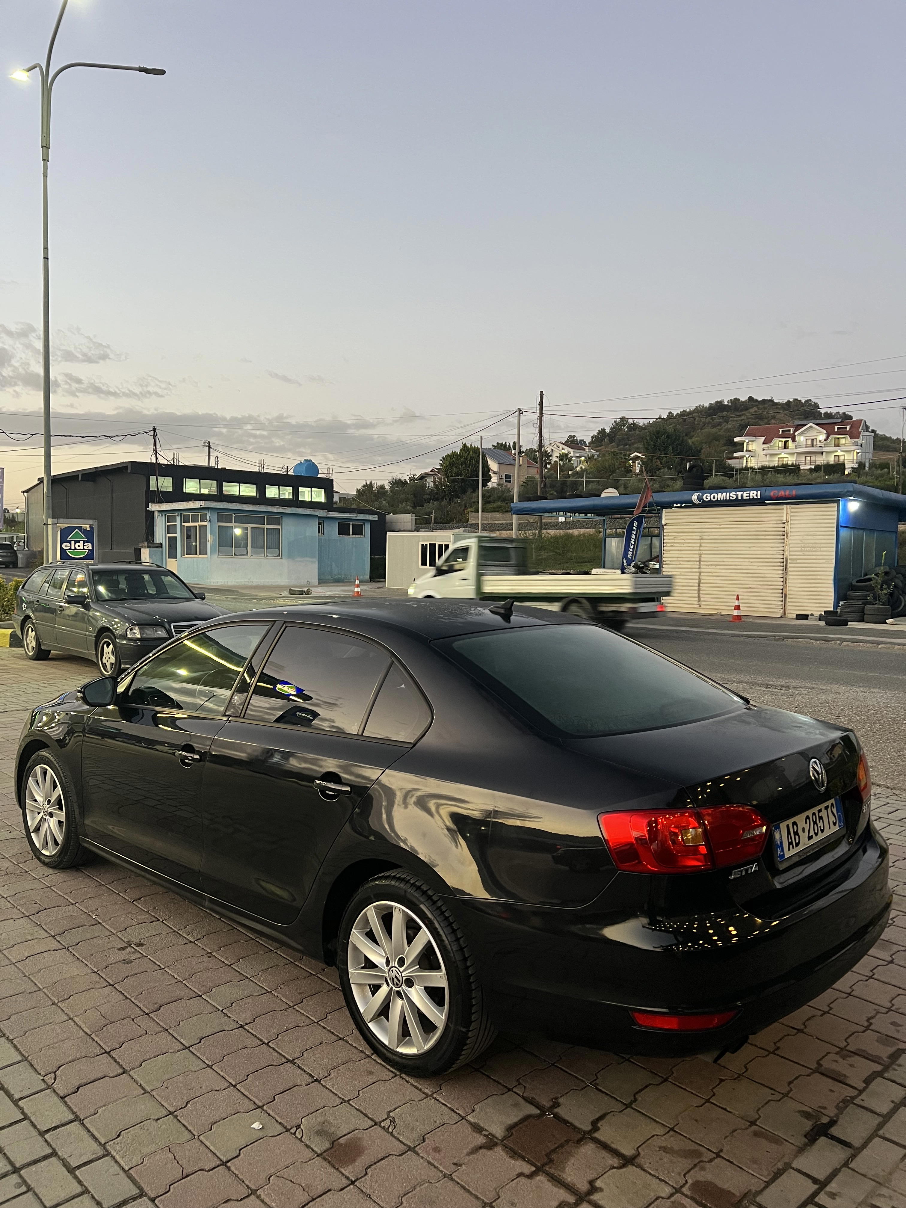 Volkswagen Jetta - photo 3