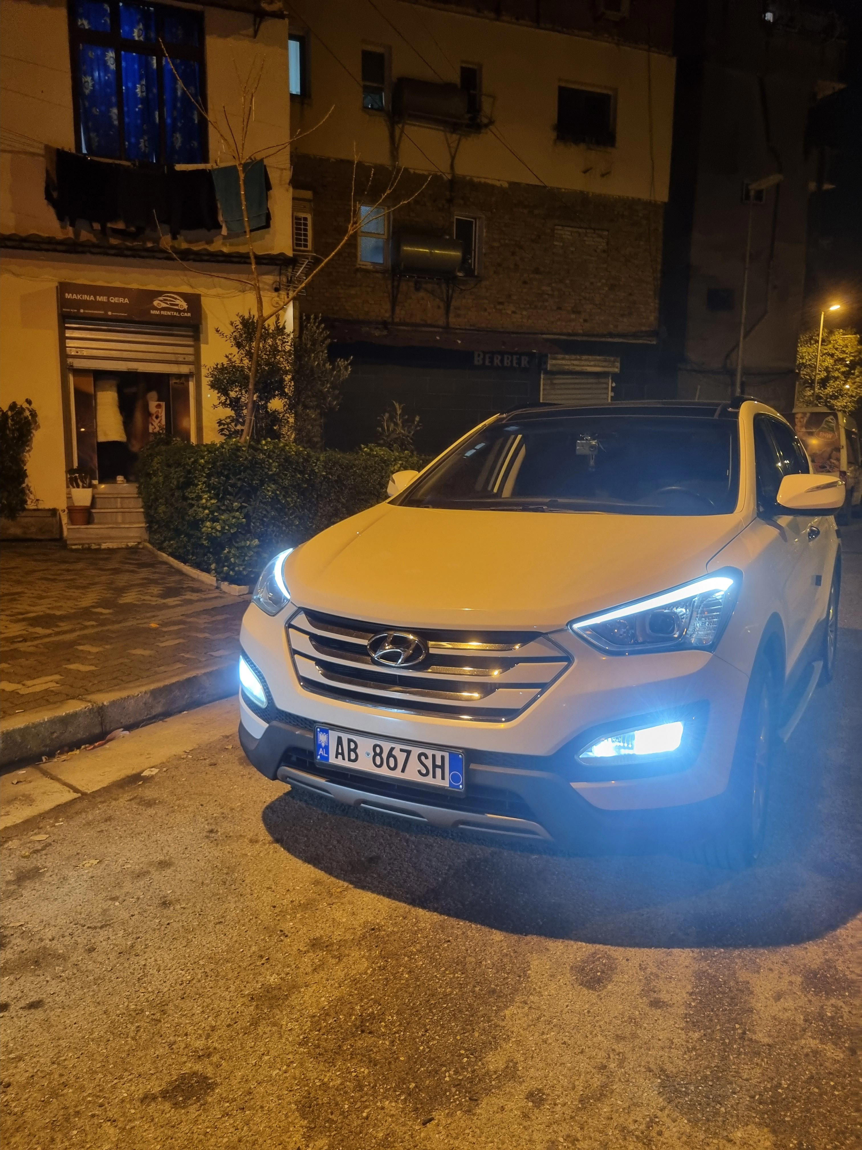 Hyundai Santa Fe - main photo