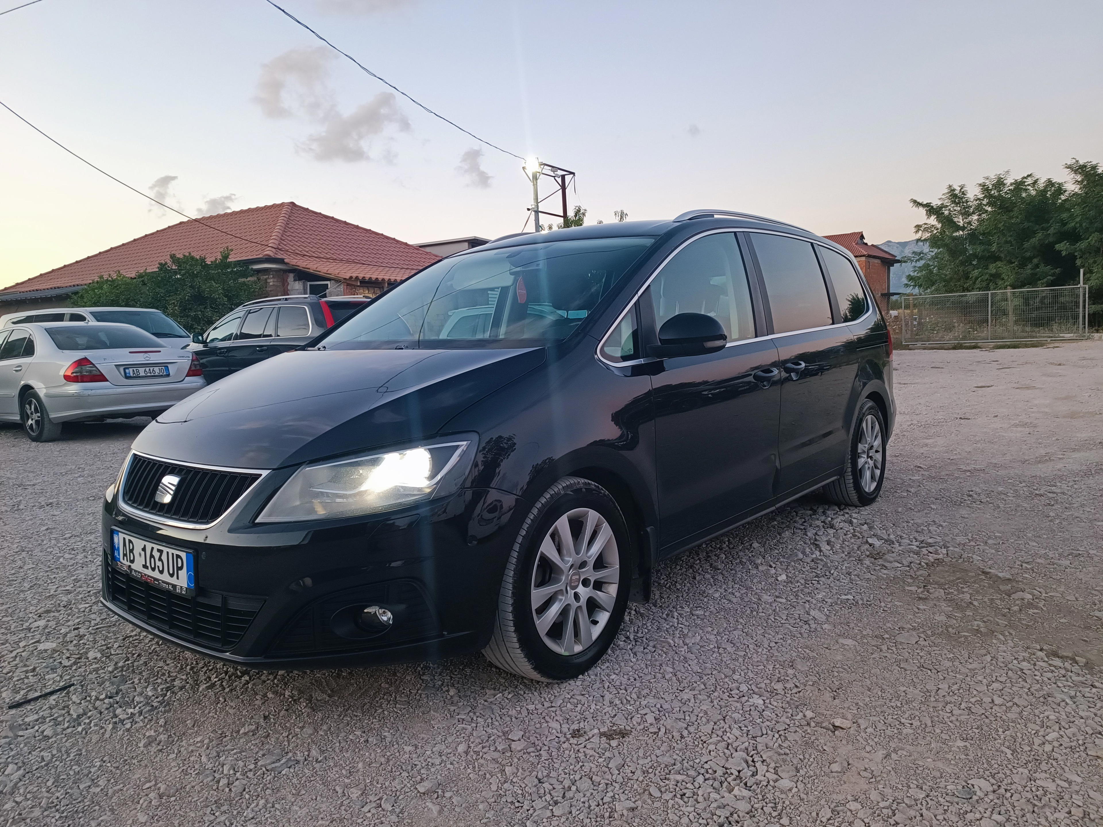 Seat Alhambra - main photo