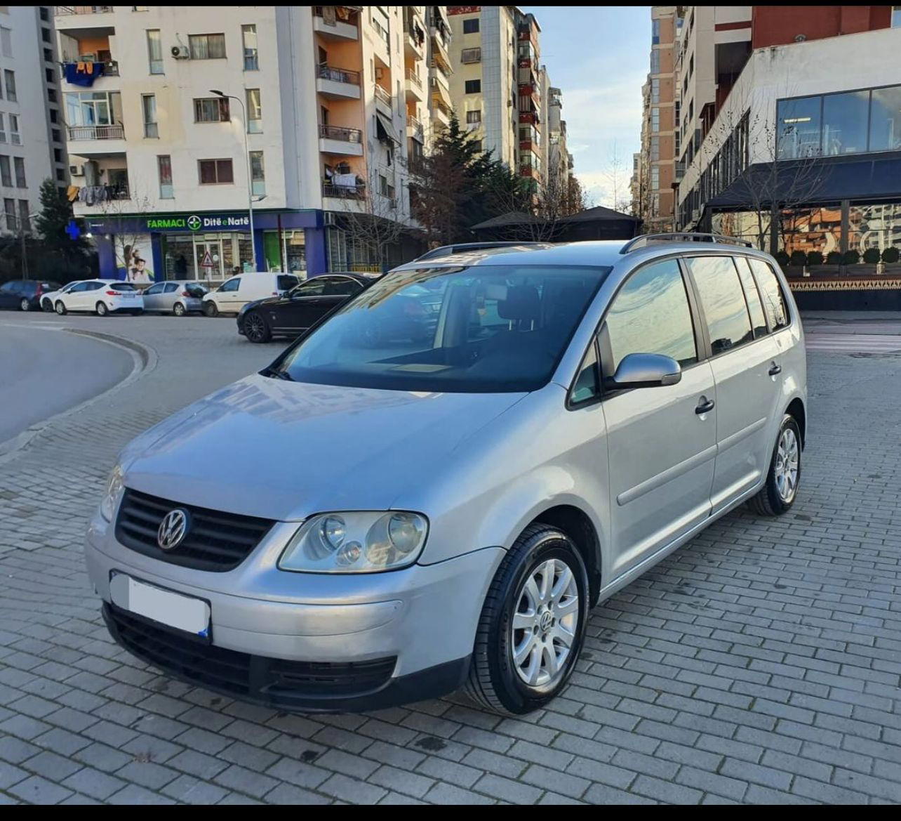 Volkswagen Touran - photo 4