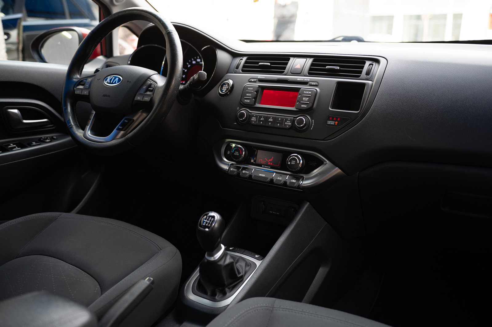Kia Rio - photo 3