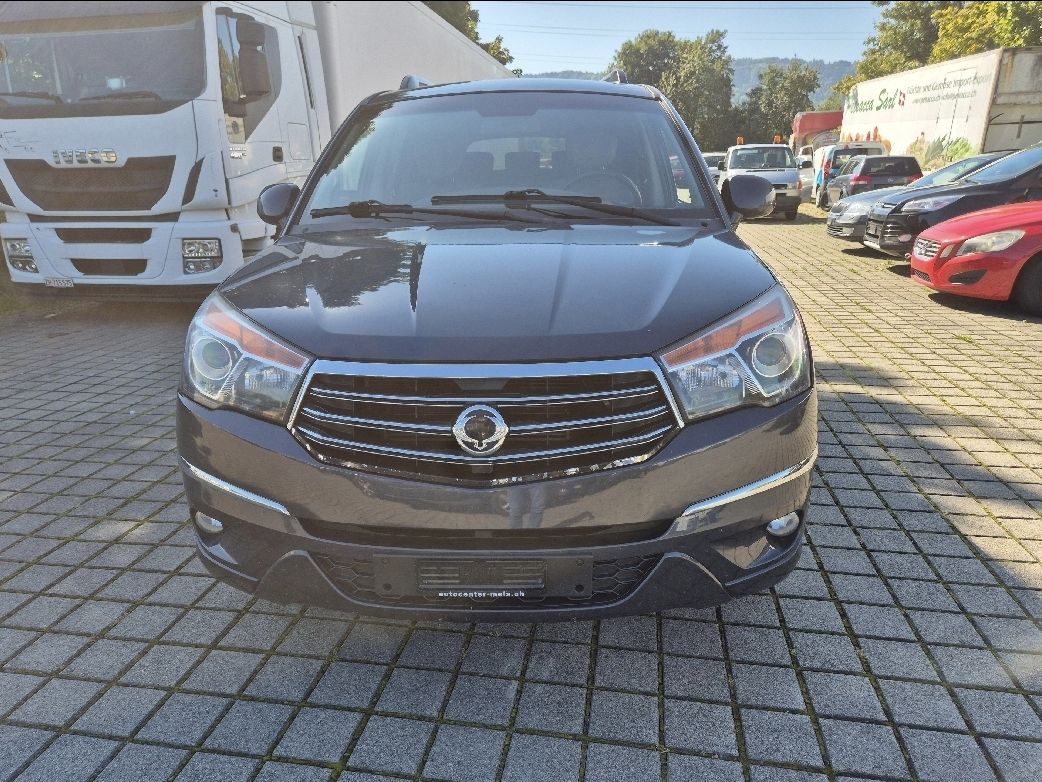Ssang Yong Rodius for rent