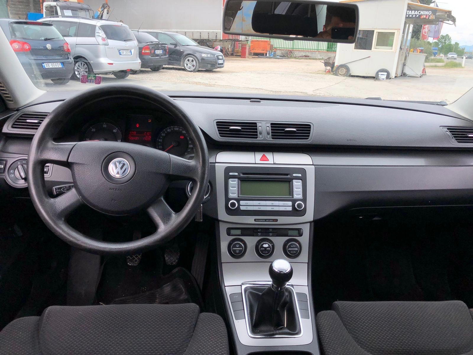 Volkswagen Passat - side view