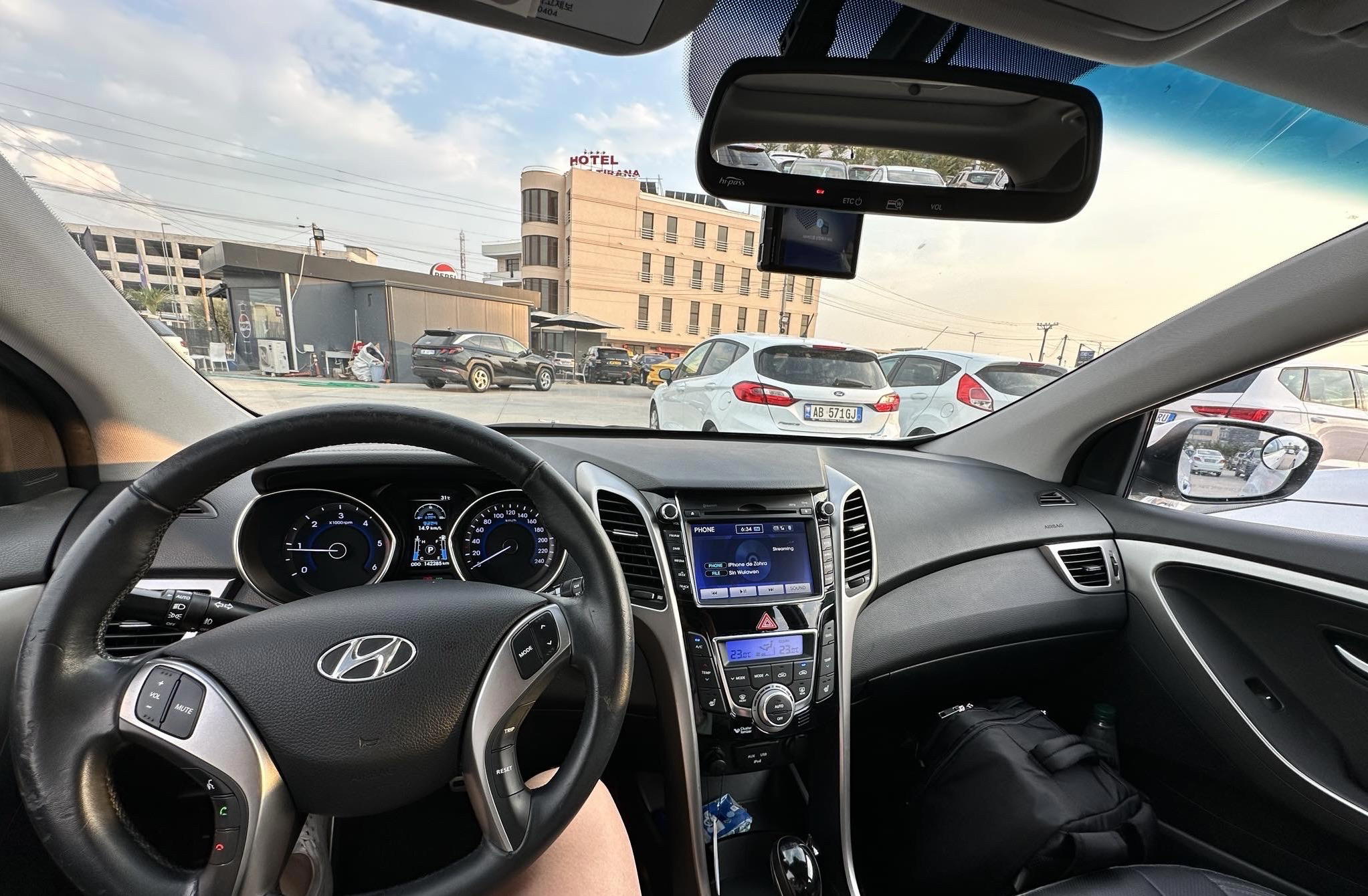 Hyundai I30 - main photo