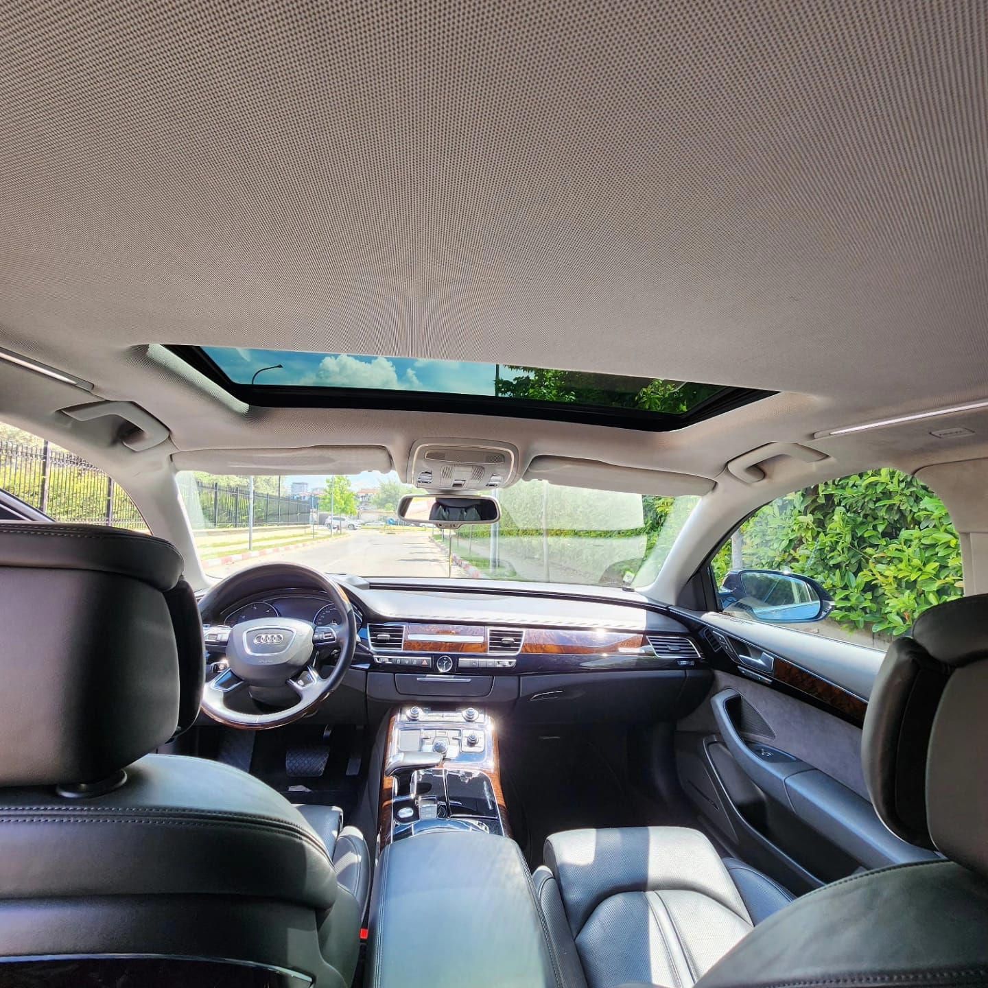 Audi A8 - photo 4