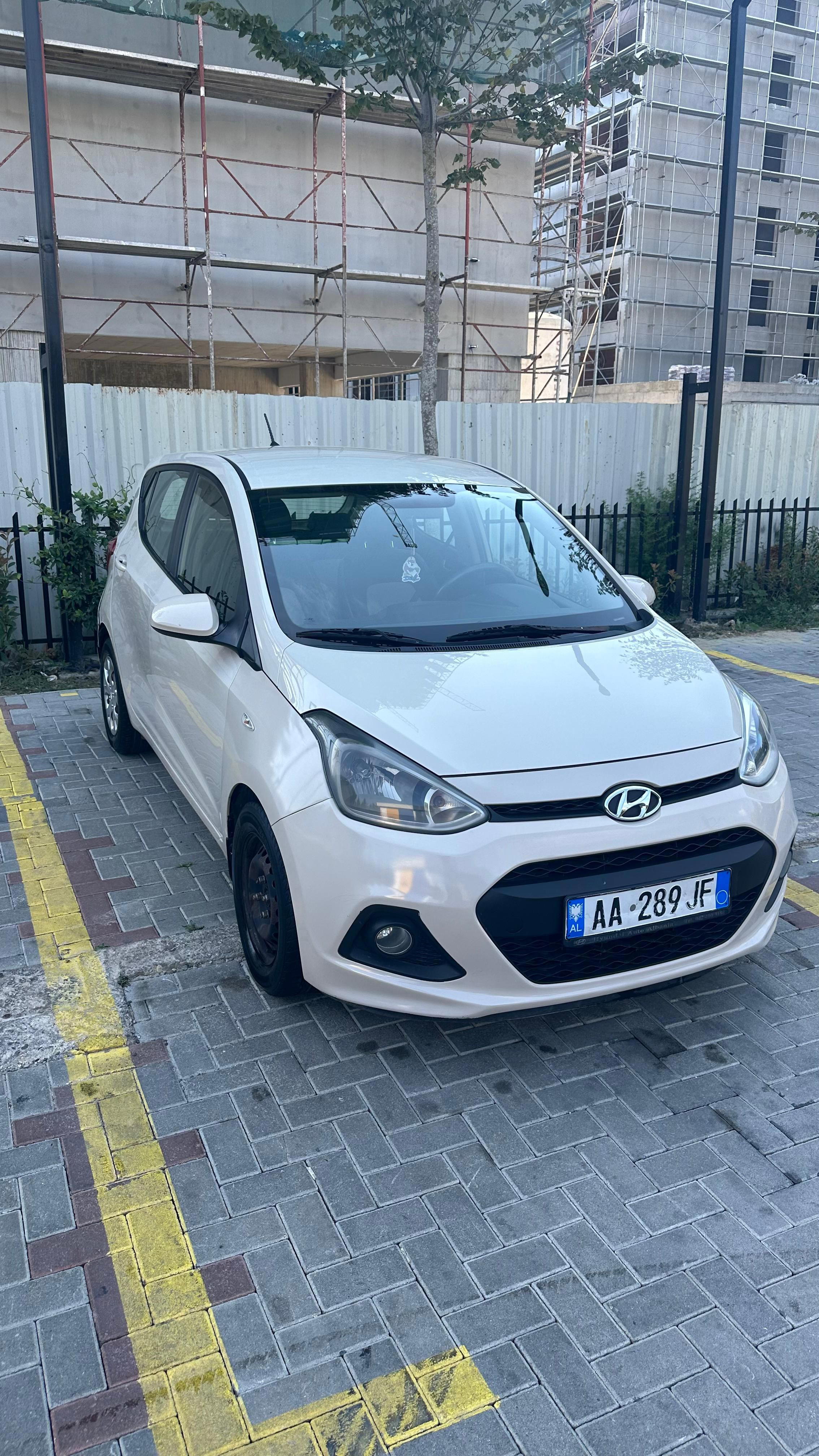 Hyundai i10 - main photo