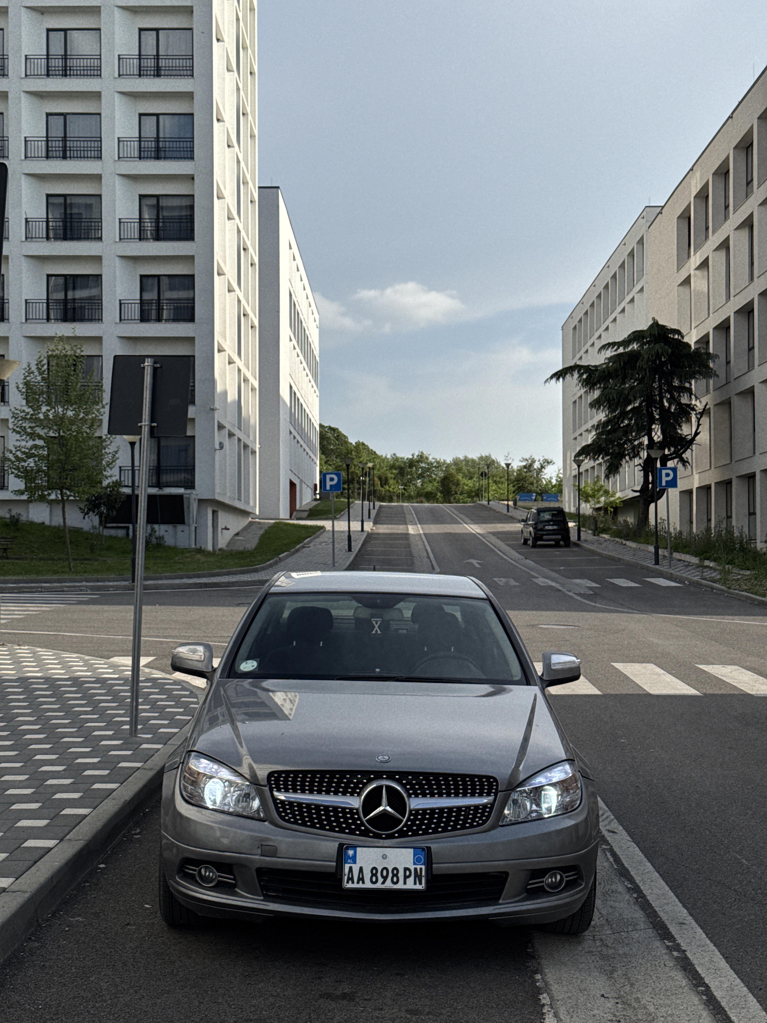 Mercedes-Benz C-Class - side view