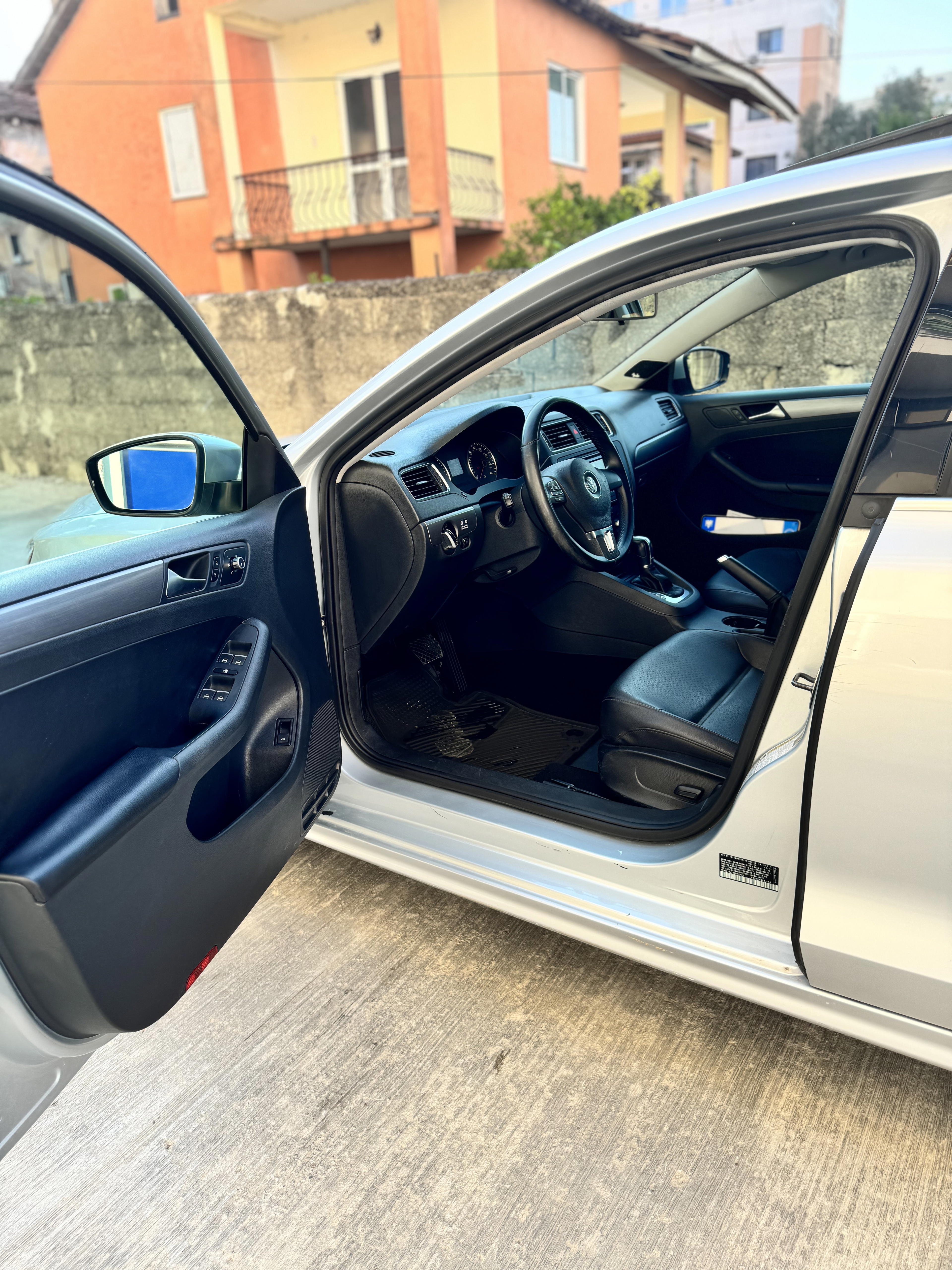 Volkswagen Jetta - photo 3