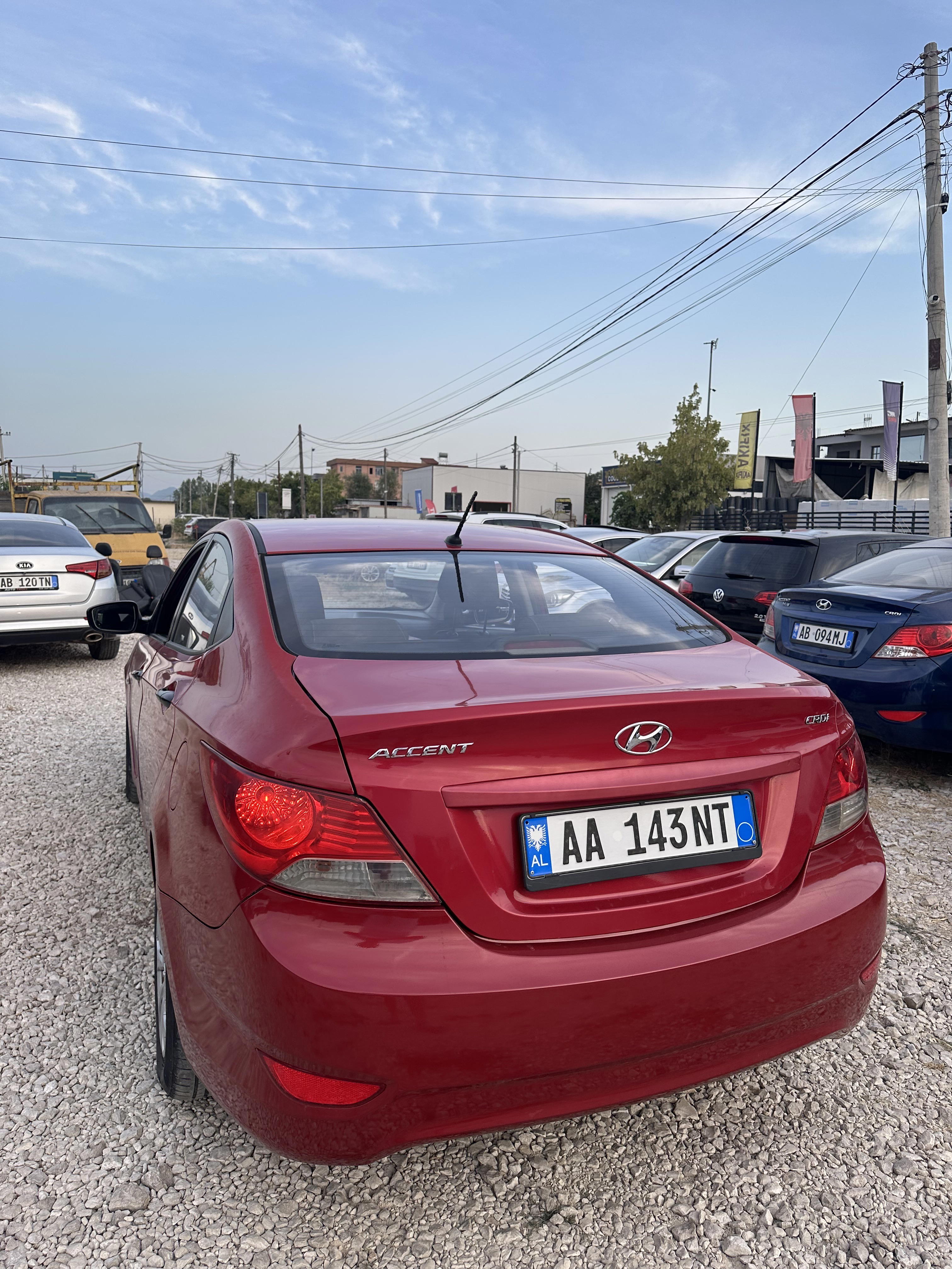 Hyundai Accent - photo 4