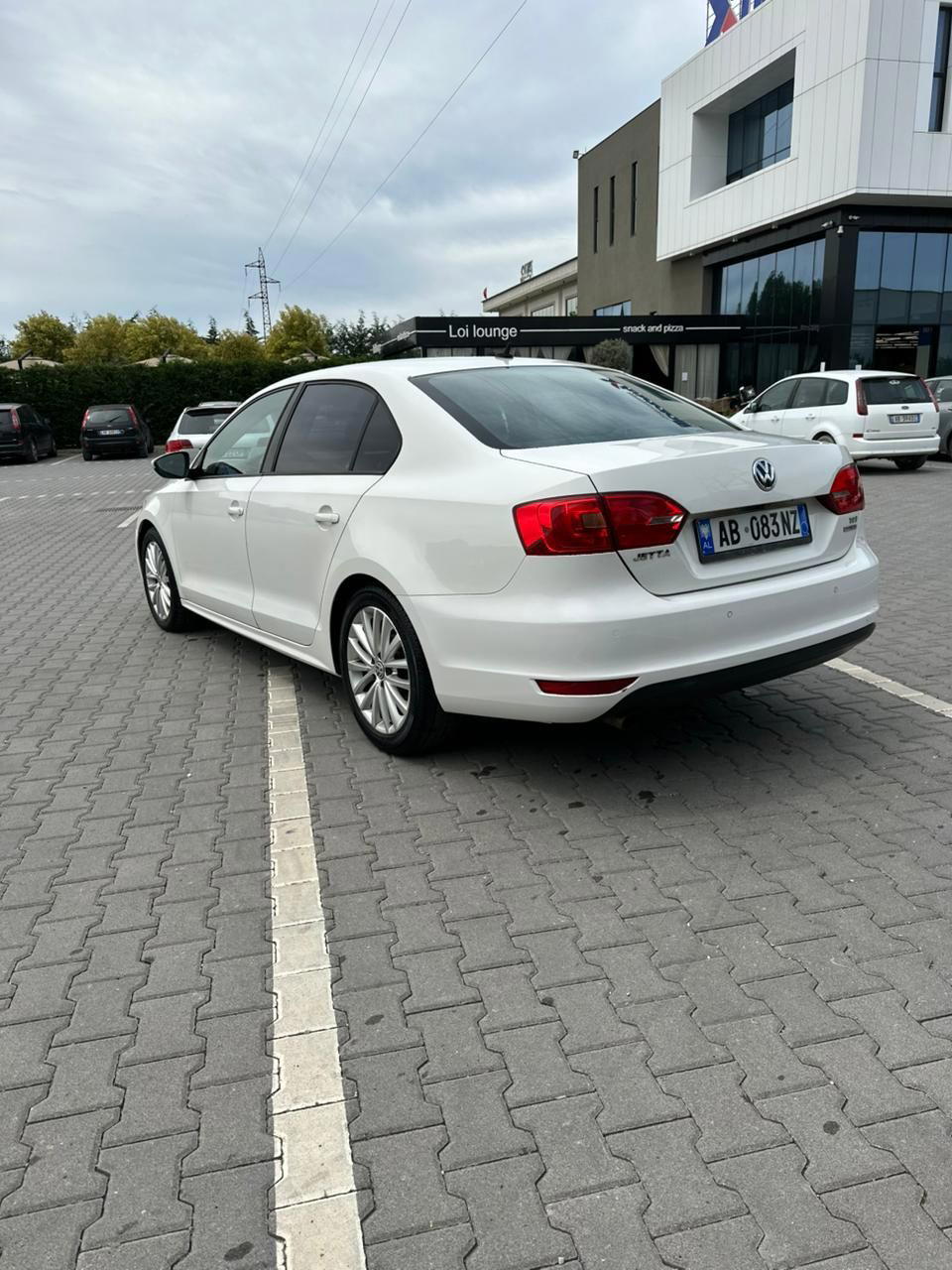 Volkswagen Jetta - photo 3
