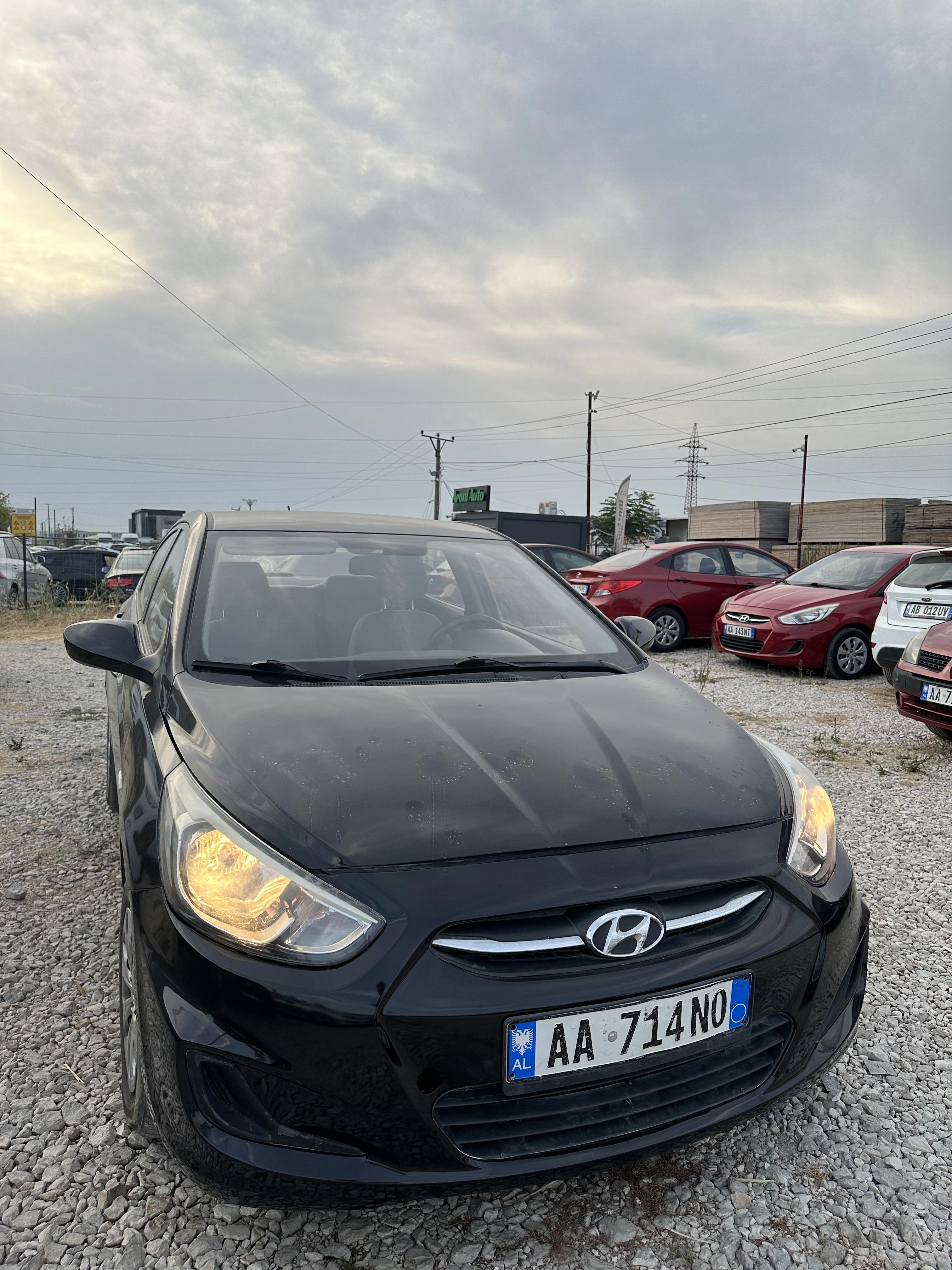 Hyundai Accent RentX Albania