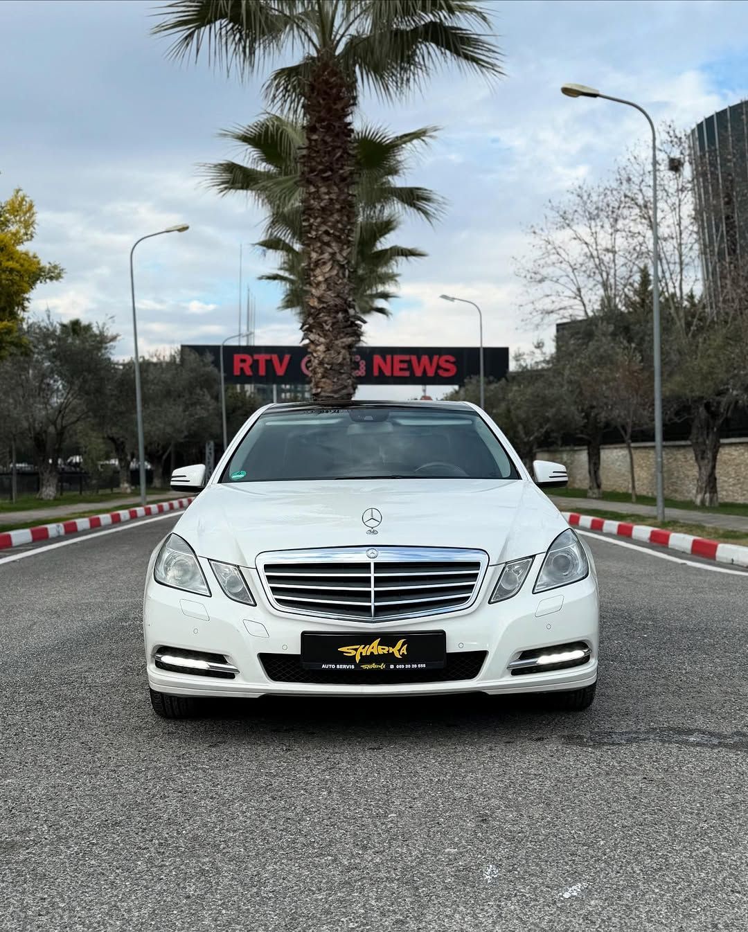 Mercedes-Benz E-Class - main photo