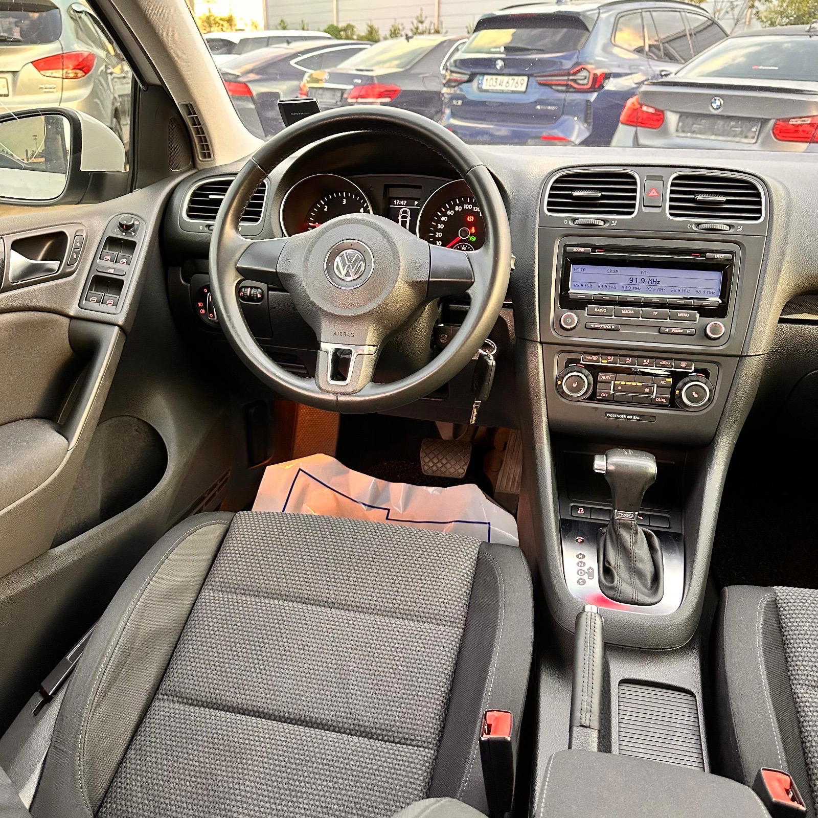 Volkswagen Tiguan - photo 4