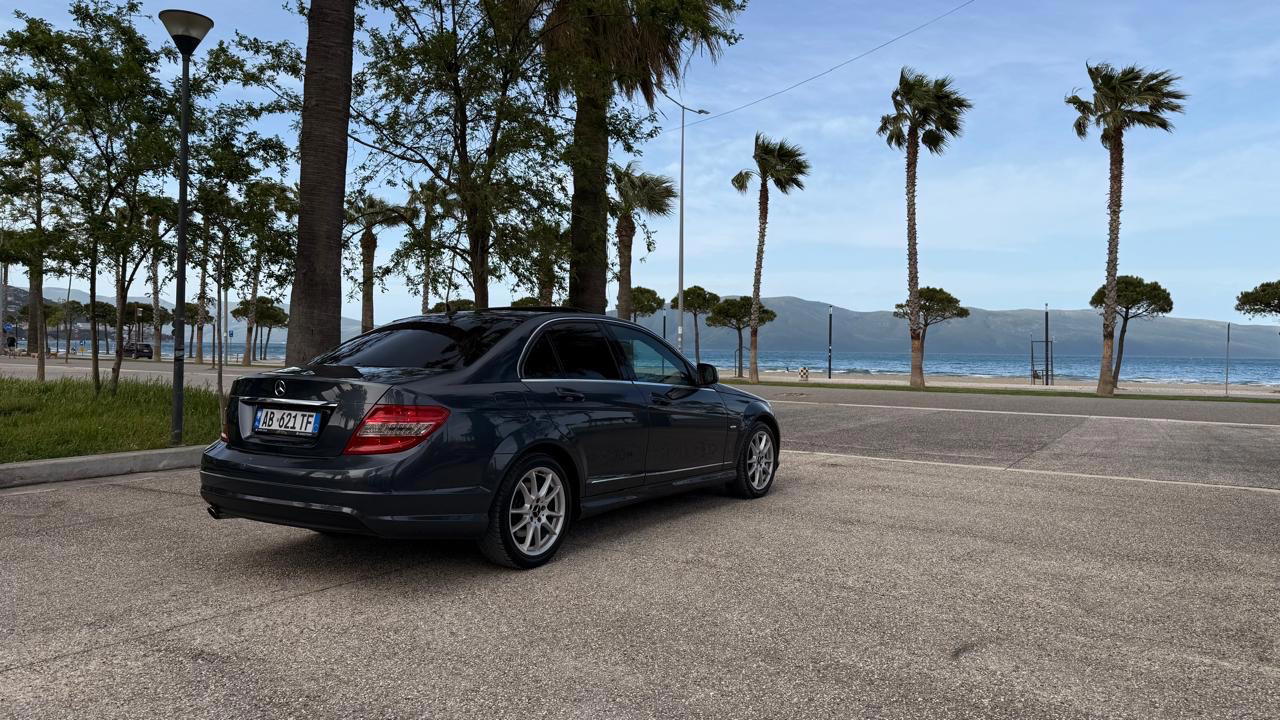 Mercedes-Benz C-Class - photo 3