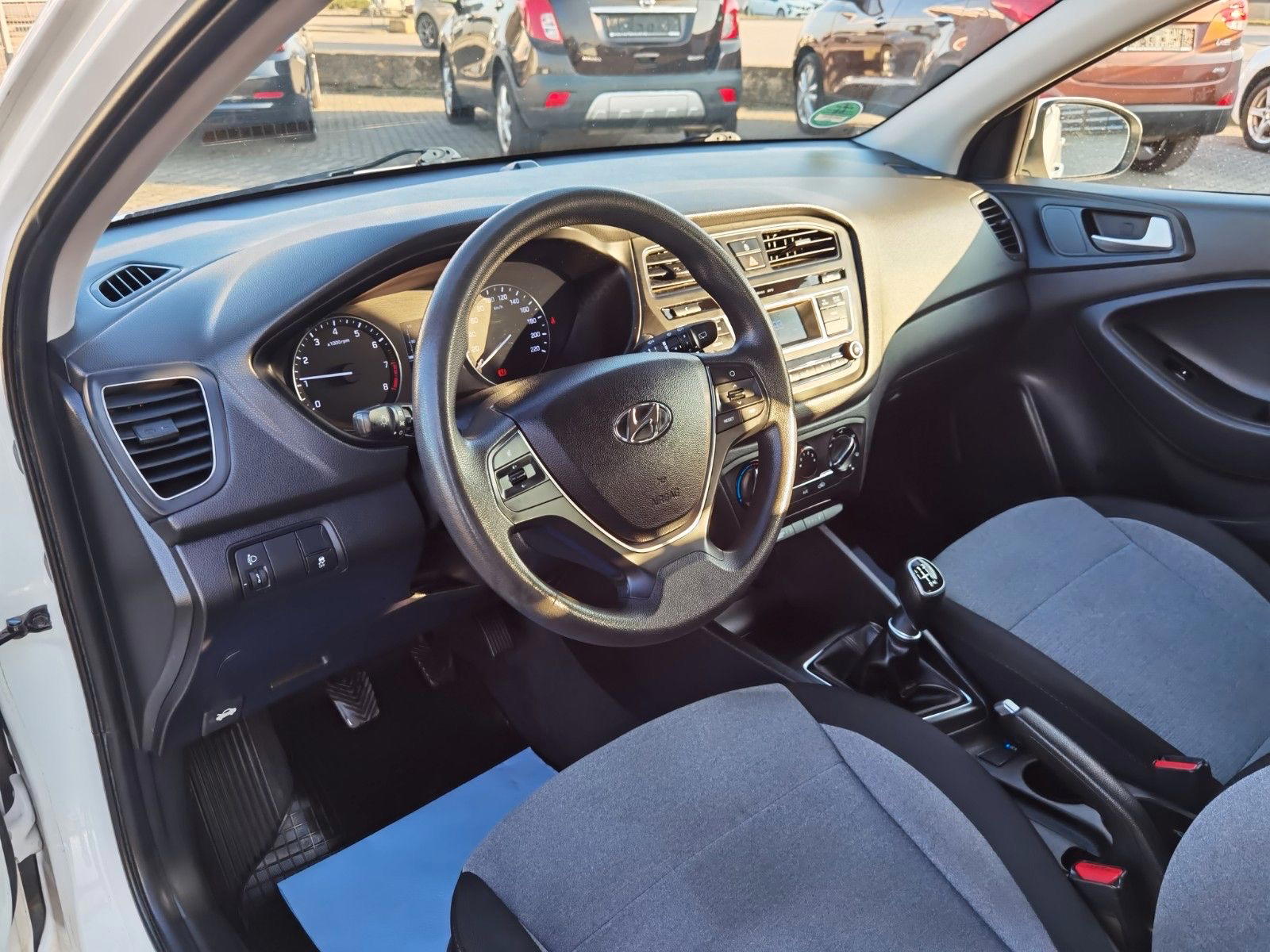 Hyundai I30 - photo 4
