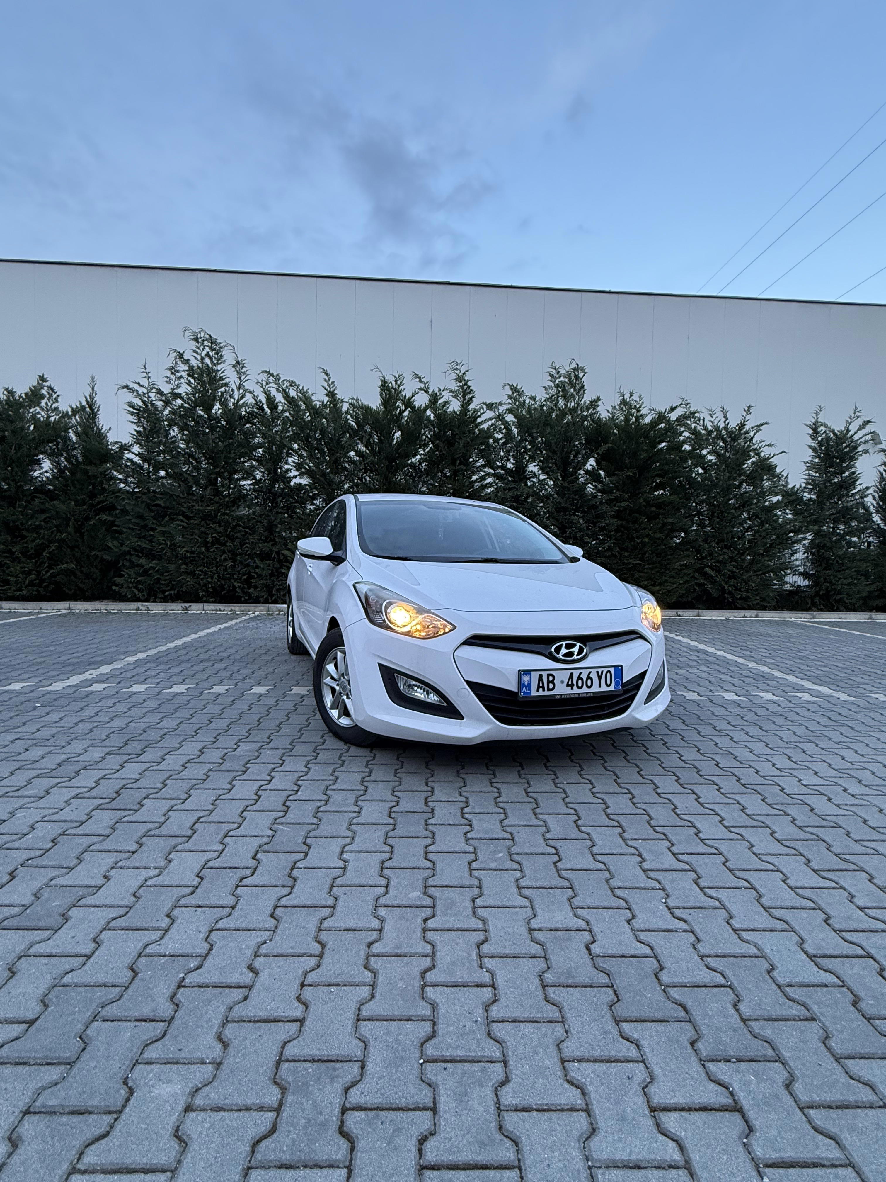 Hyundai I30 for rent