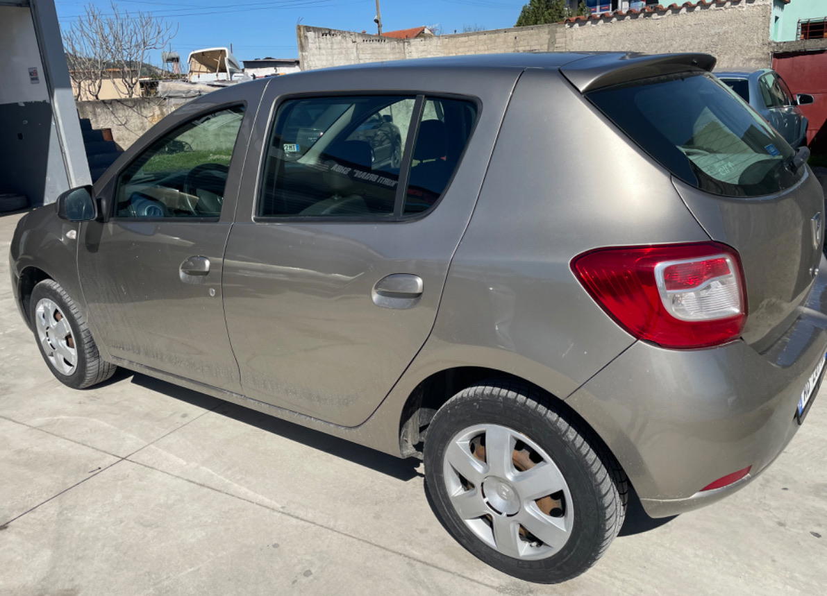 Dacia Sandero - main photo