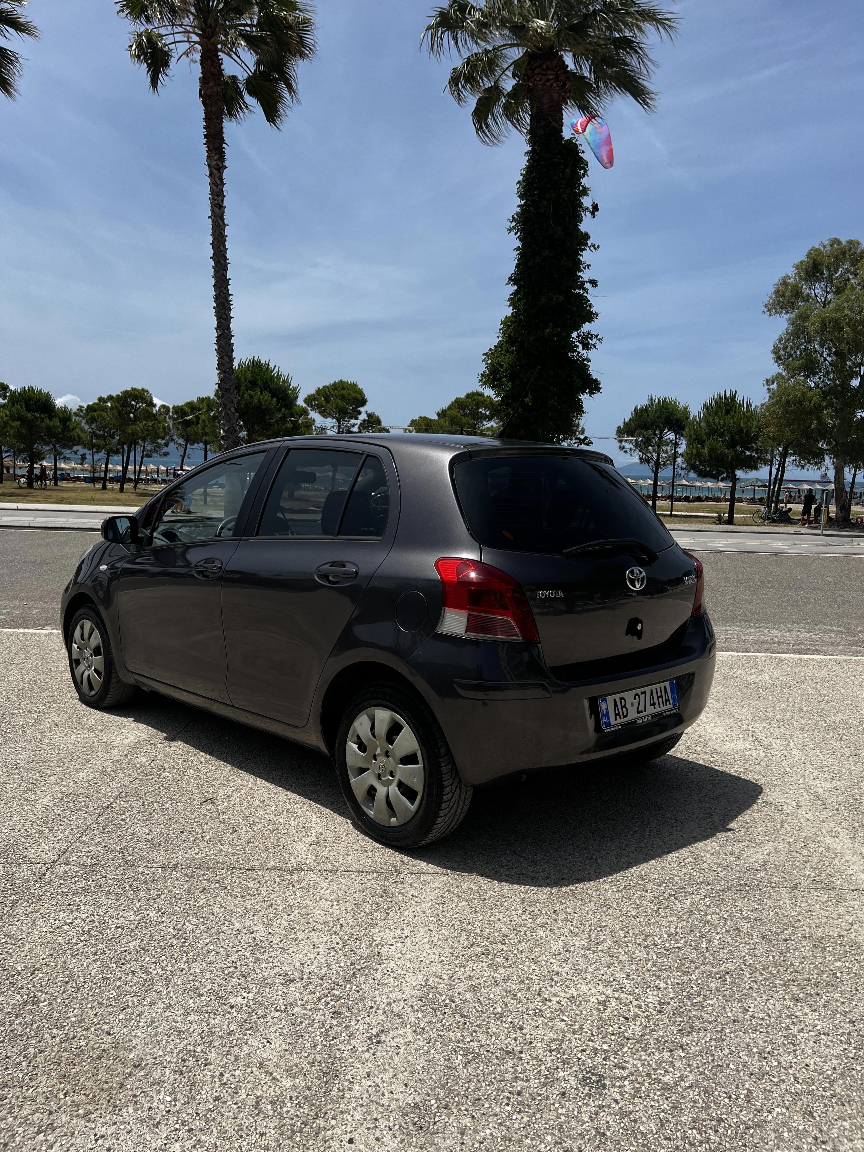 Toyota Yaris iA - photo 3