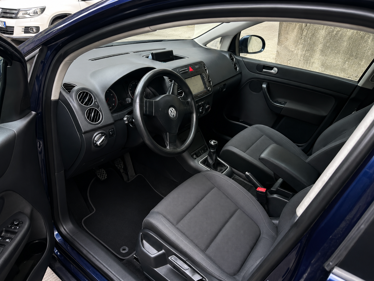 Volkswagen Golf - photo 4