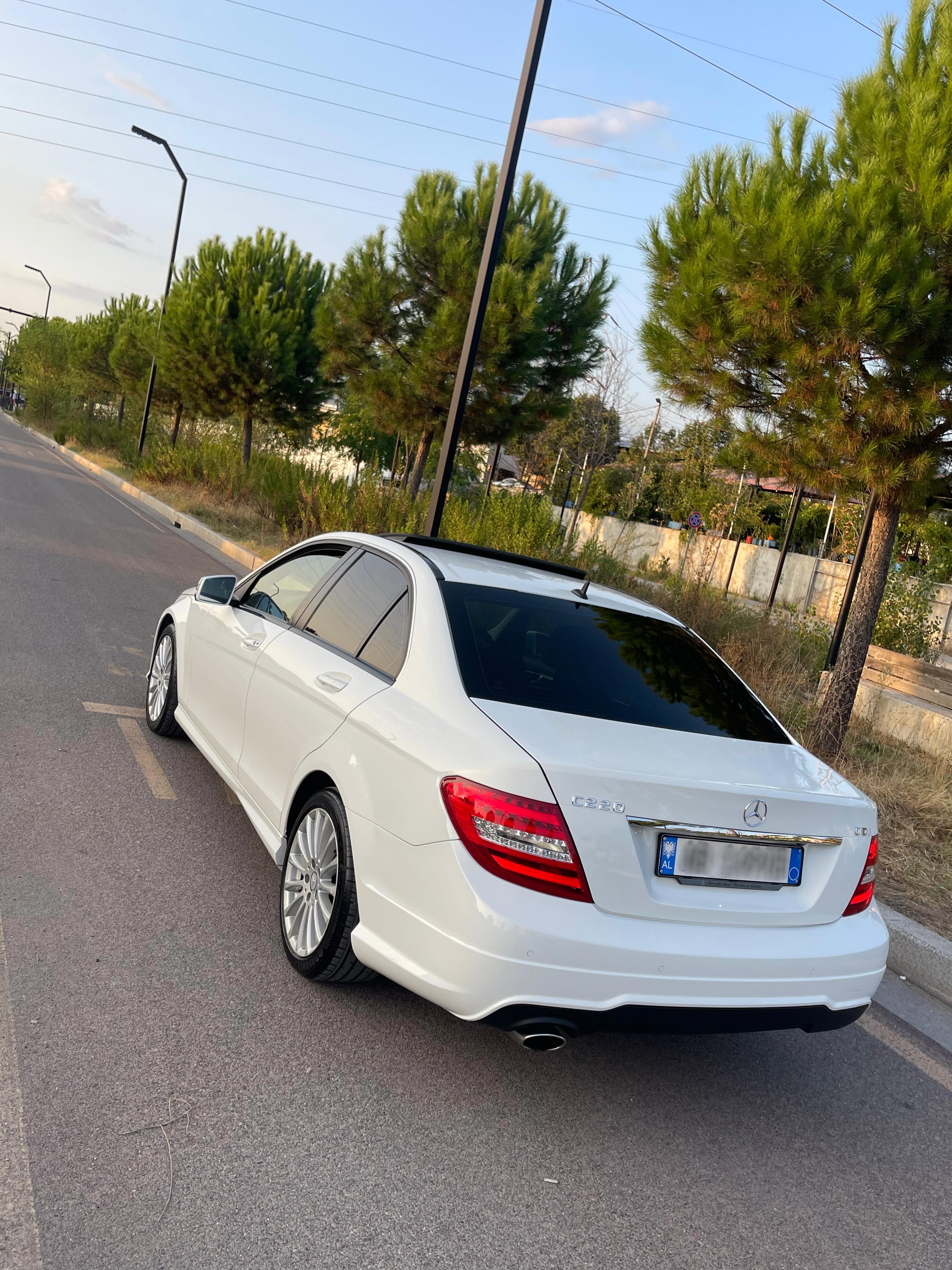 Mercedes-Benz C-Class - main photo