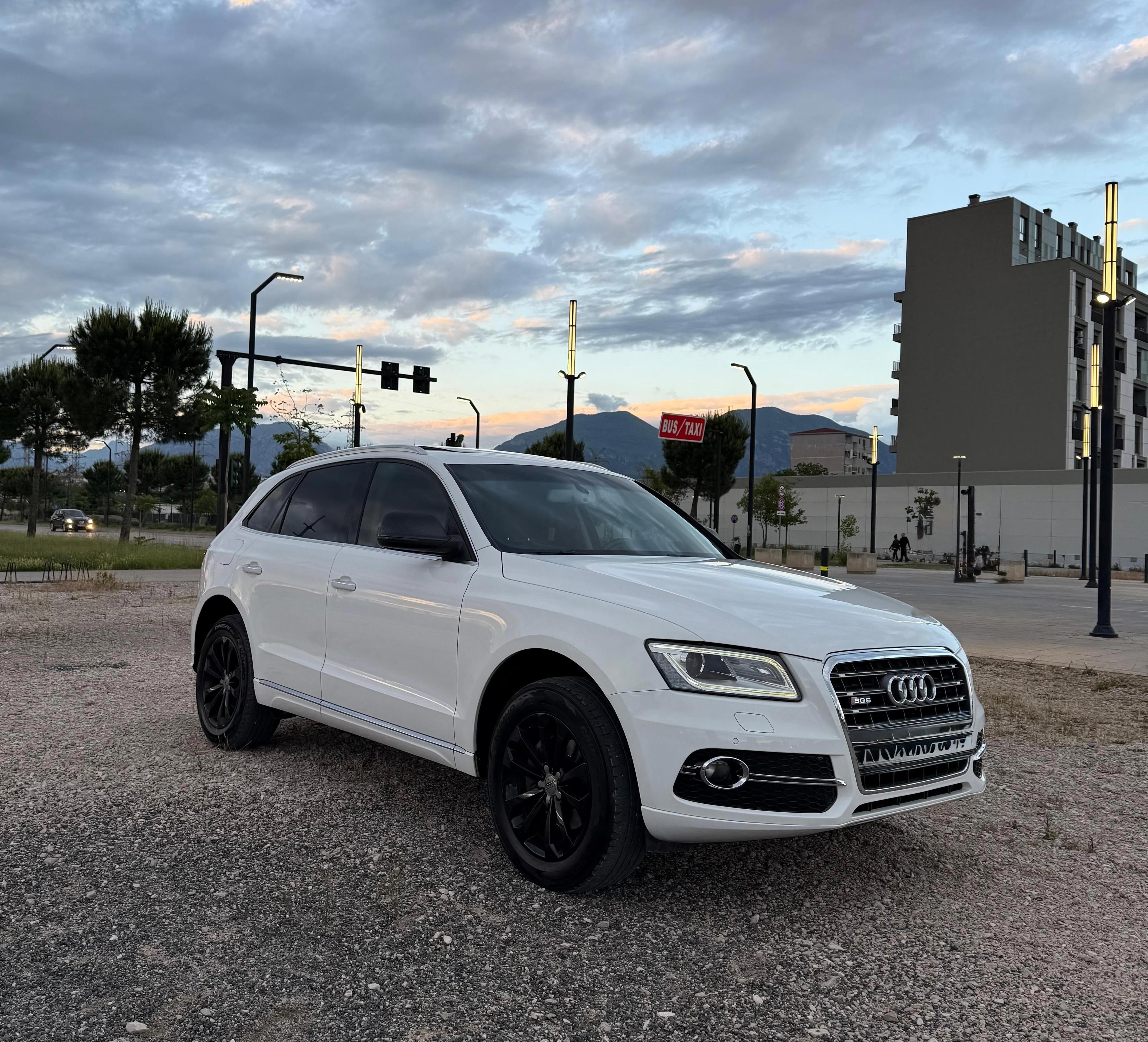 Audi Q5 for rent