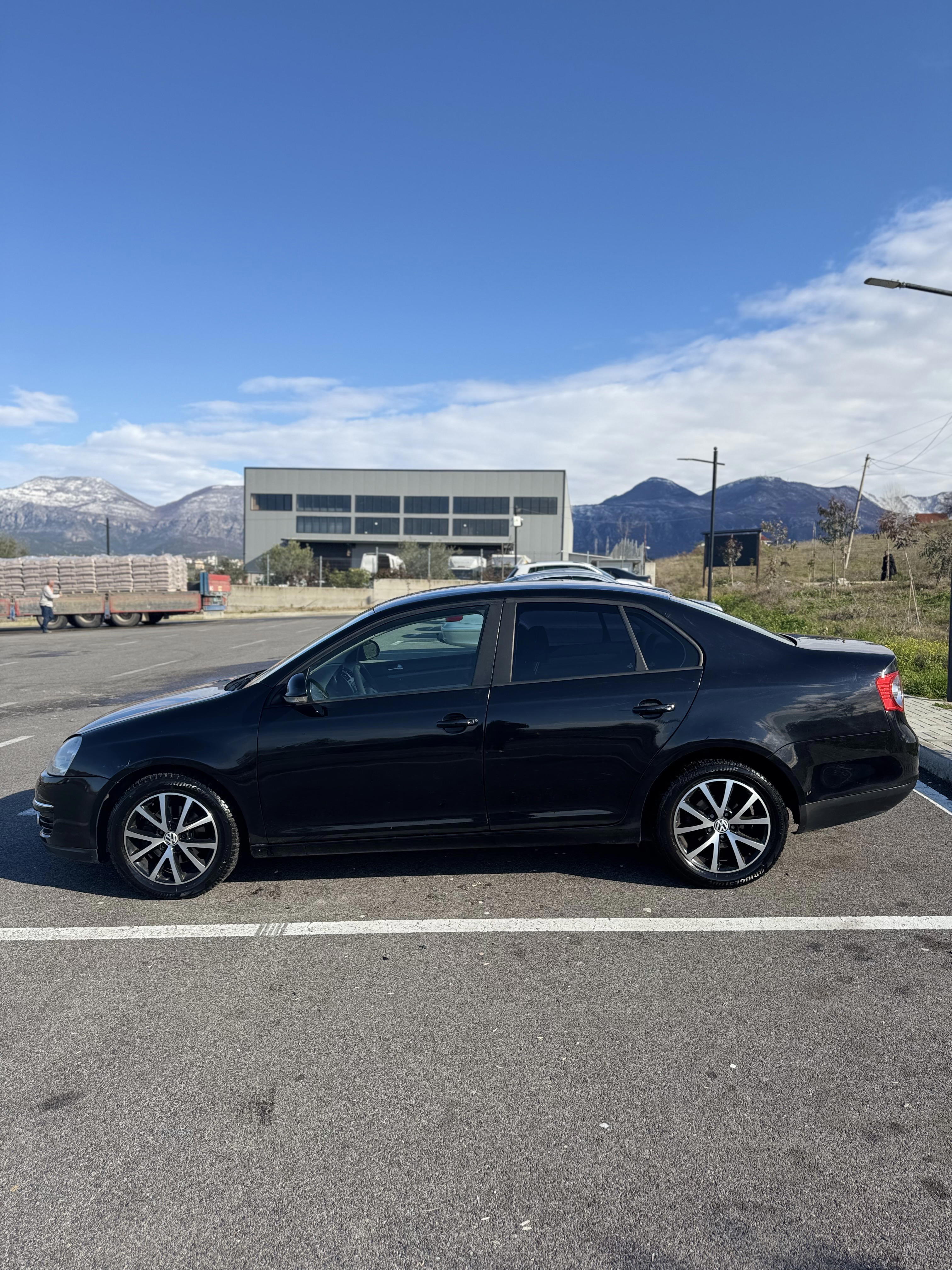 Volkswagen Jetta - photo 4