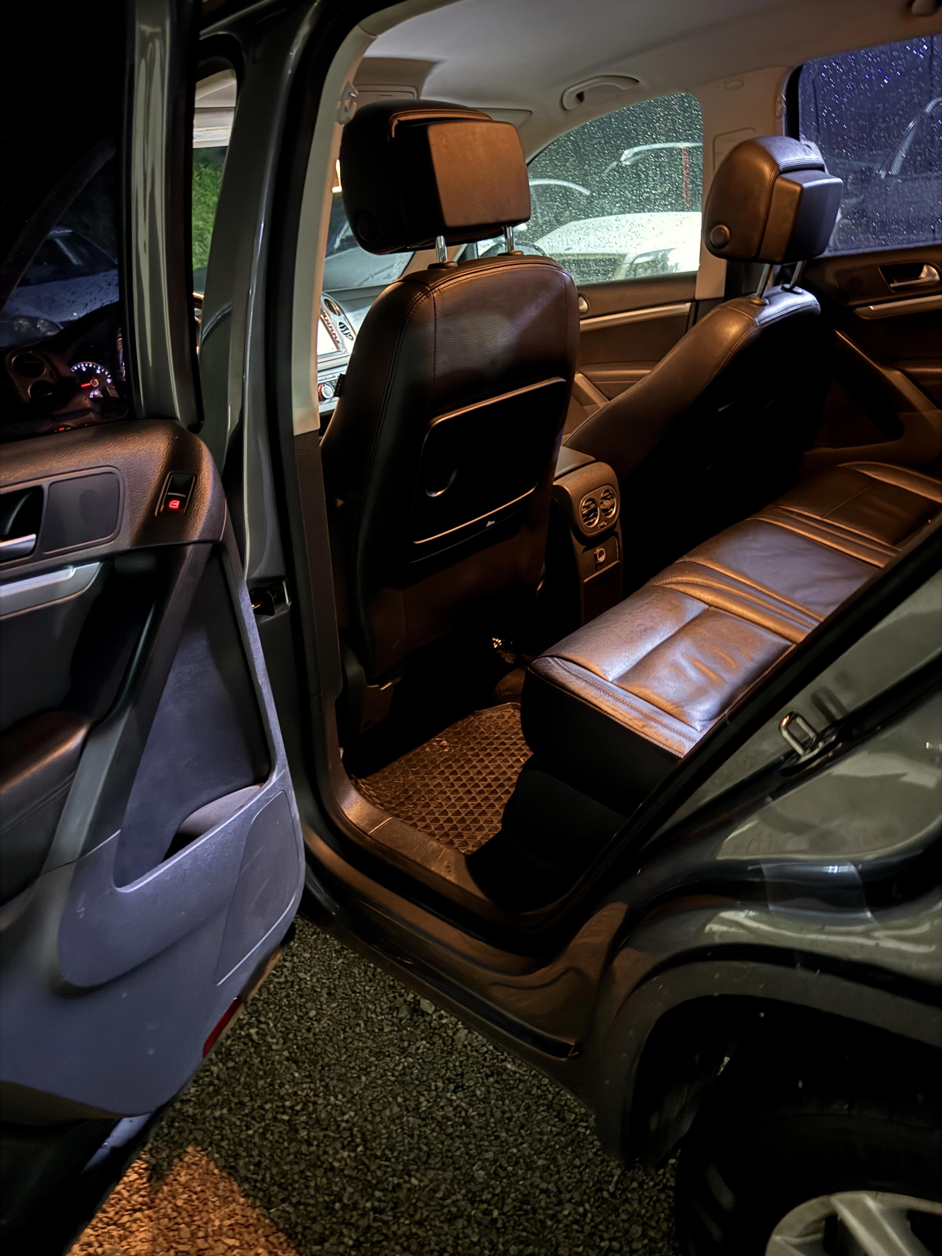 Volkswagen Tiguan - photo 4