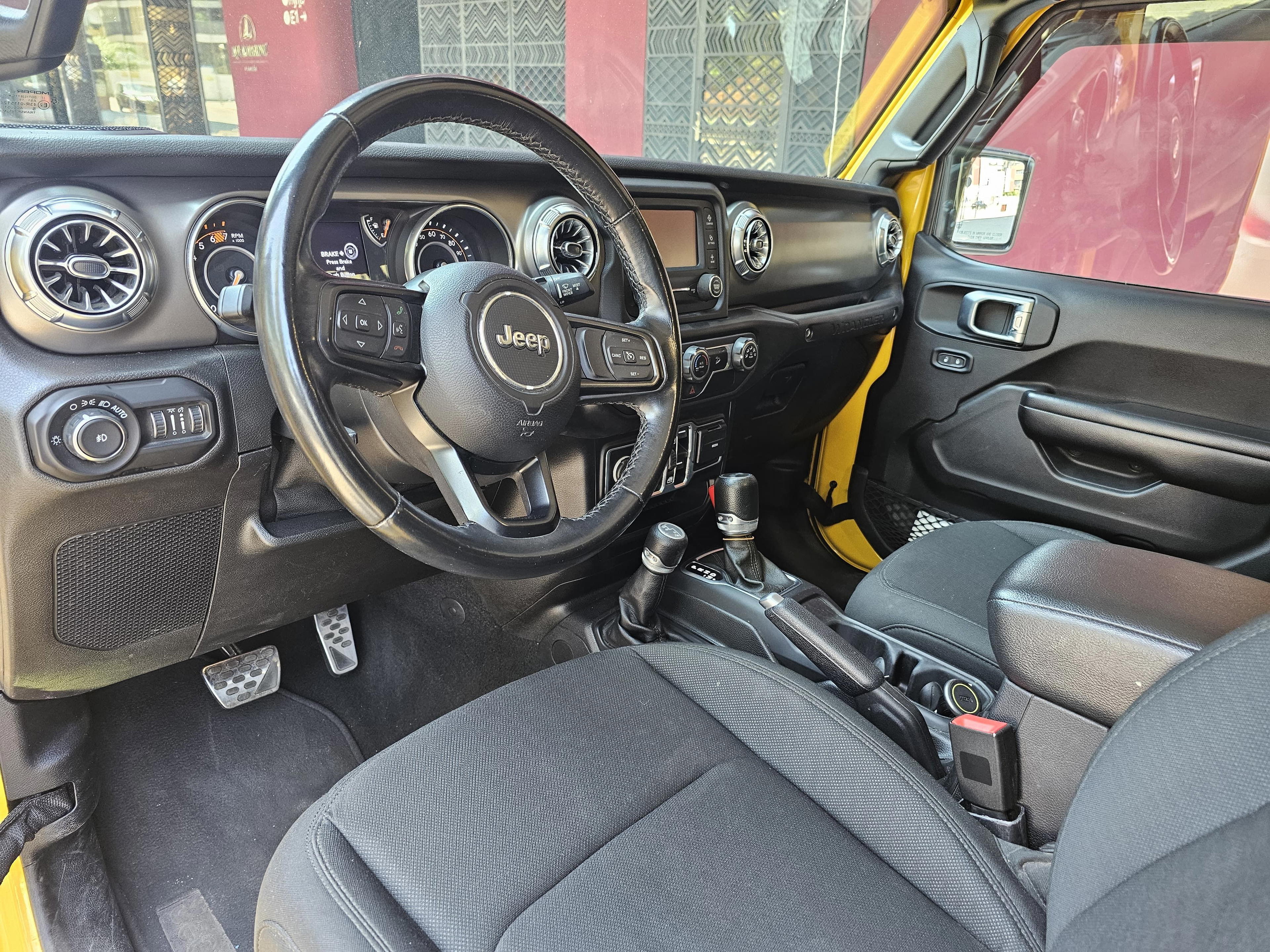 Jeep Wrangler Unlimited - side view
