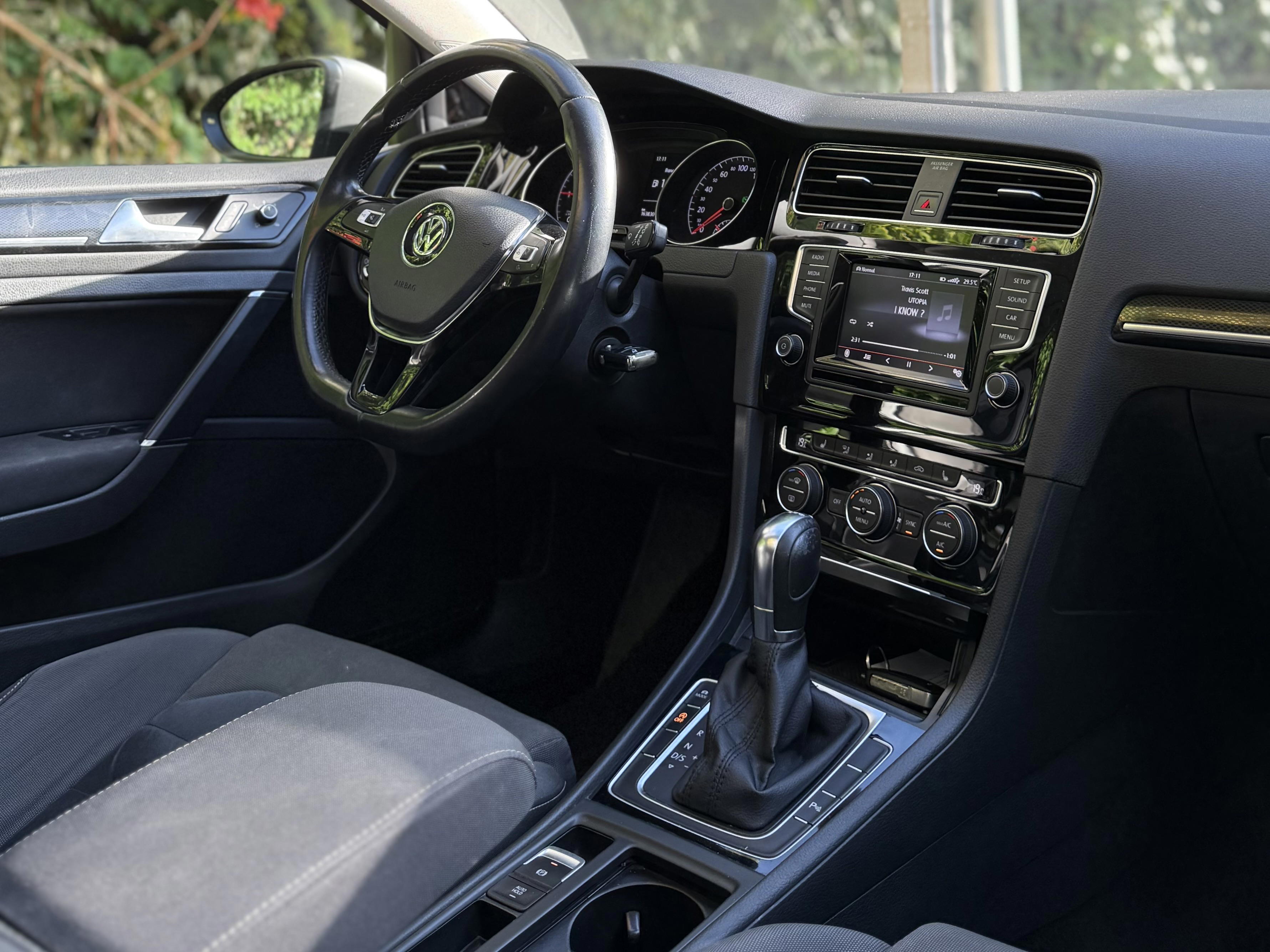 Volkswagen Golf - photo 4
