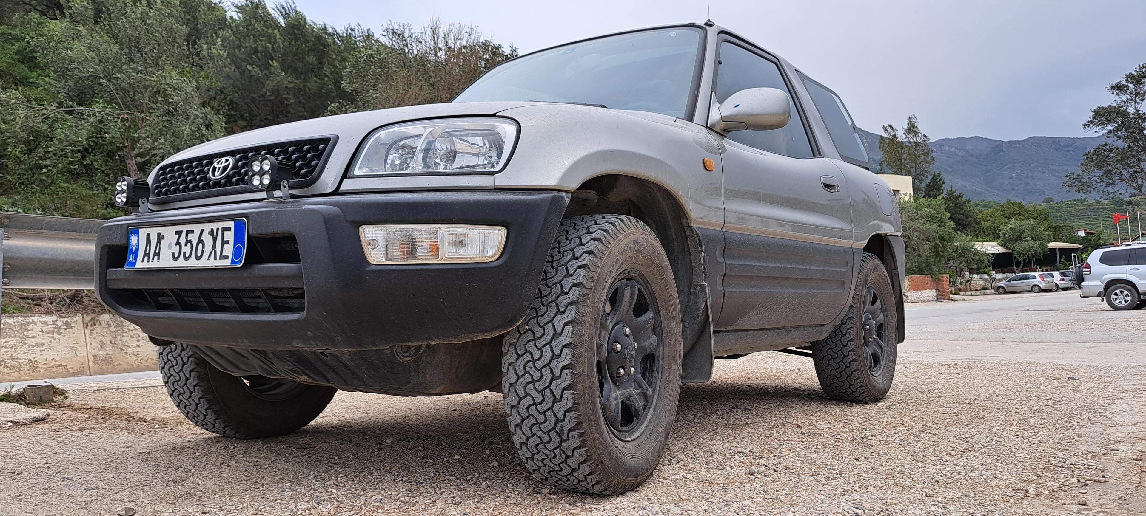 Toyota RAV4 RentX Albania