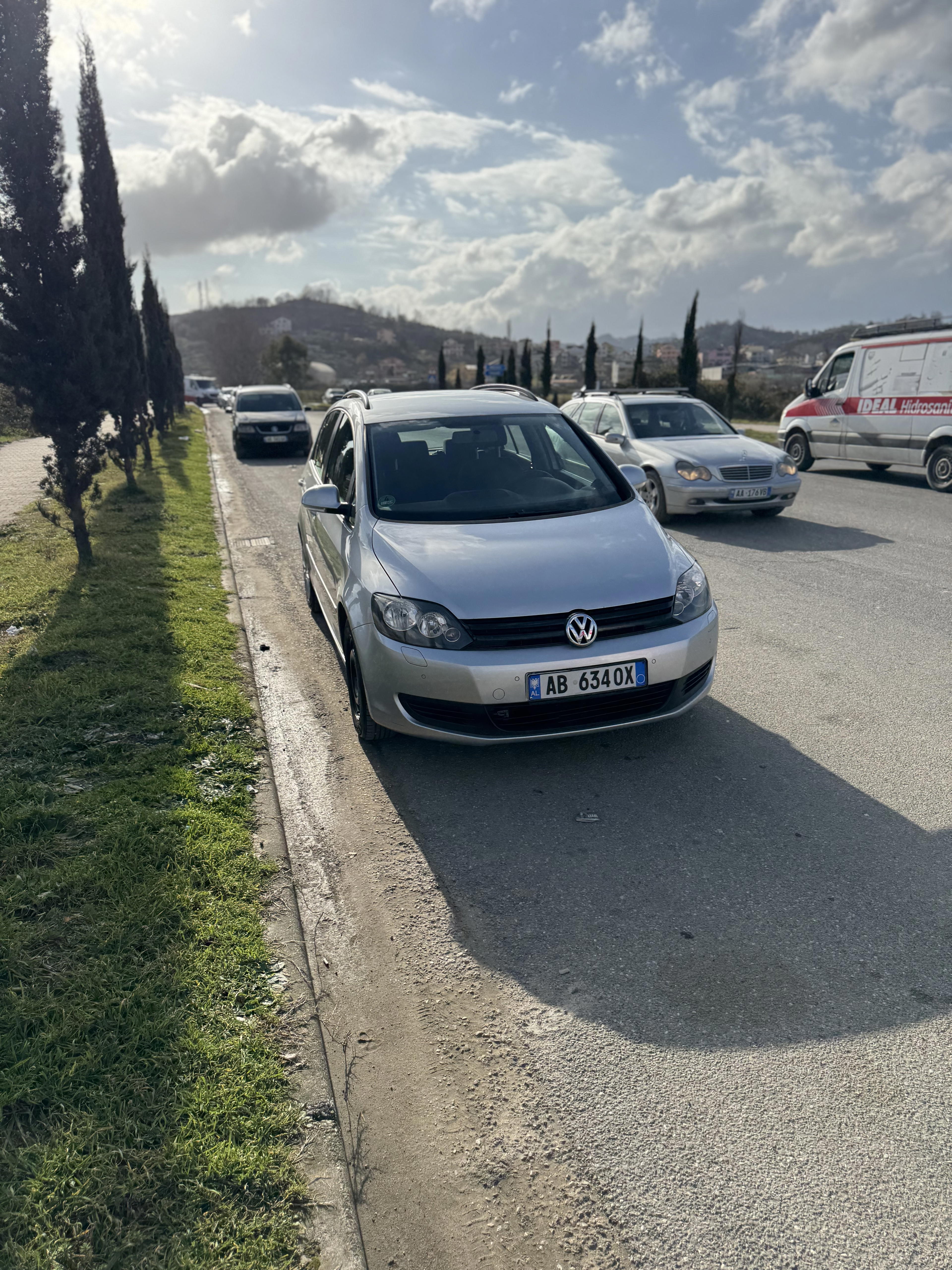 Volkswagen Golf Plus for rent