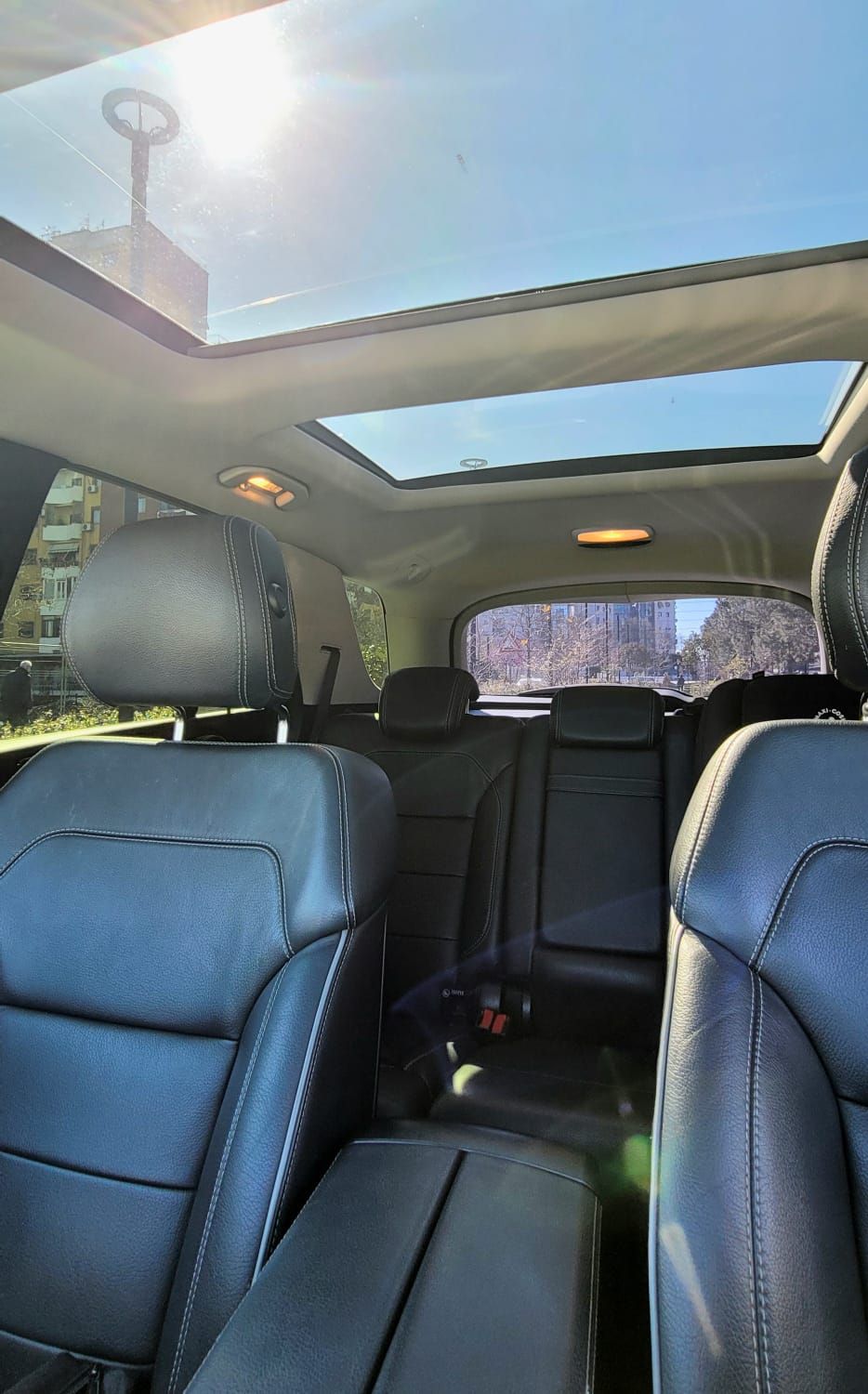 Mercedes-Benz ML Class - side view
