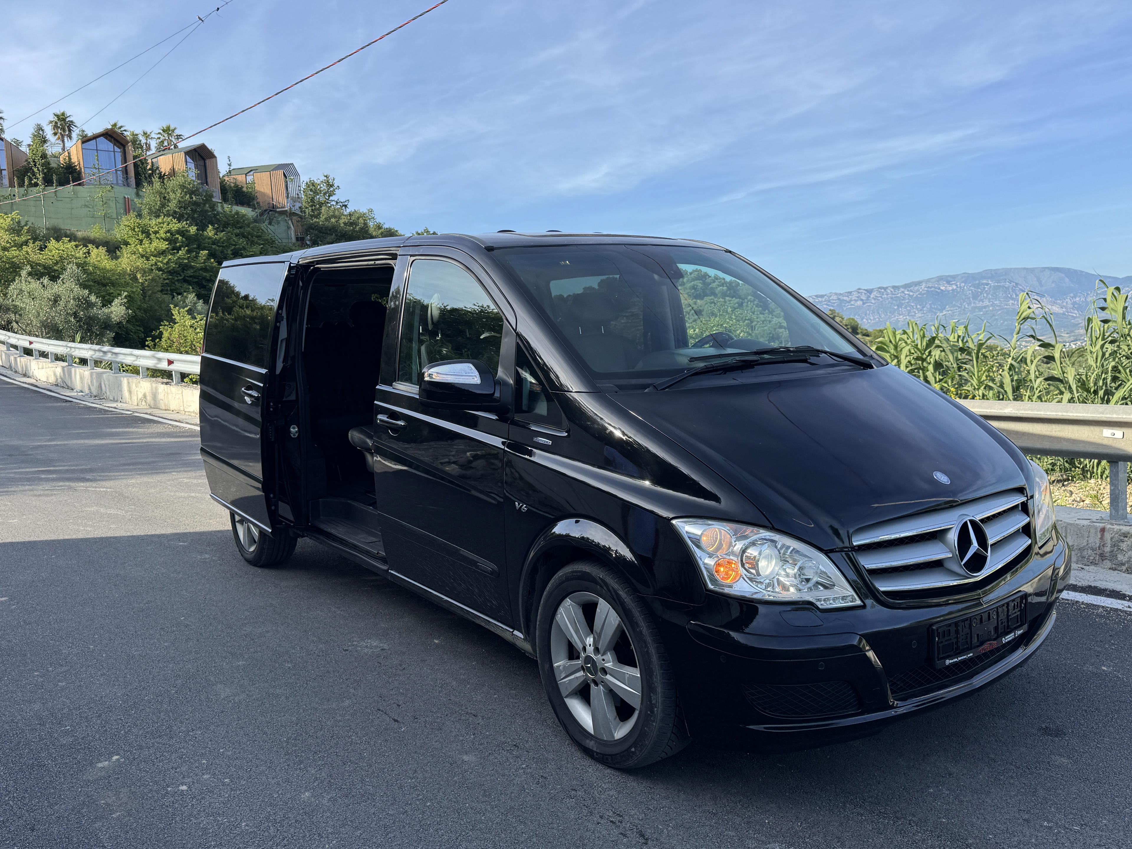 Mercedes-Benz Viano - photo 4