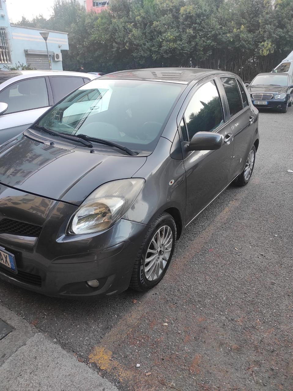 Toyota Yaris iA - photo 4