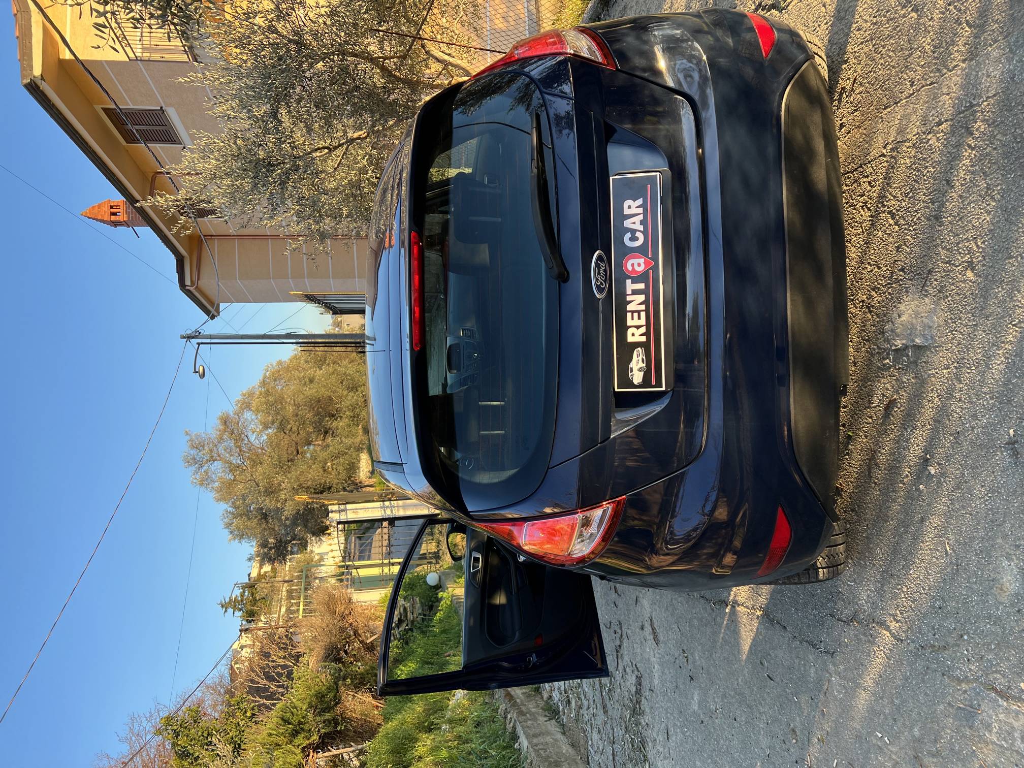 Ford Fiesta - photo 4