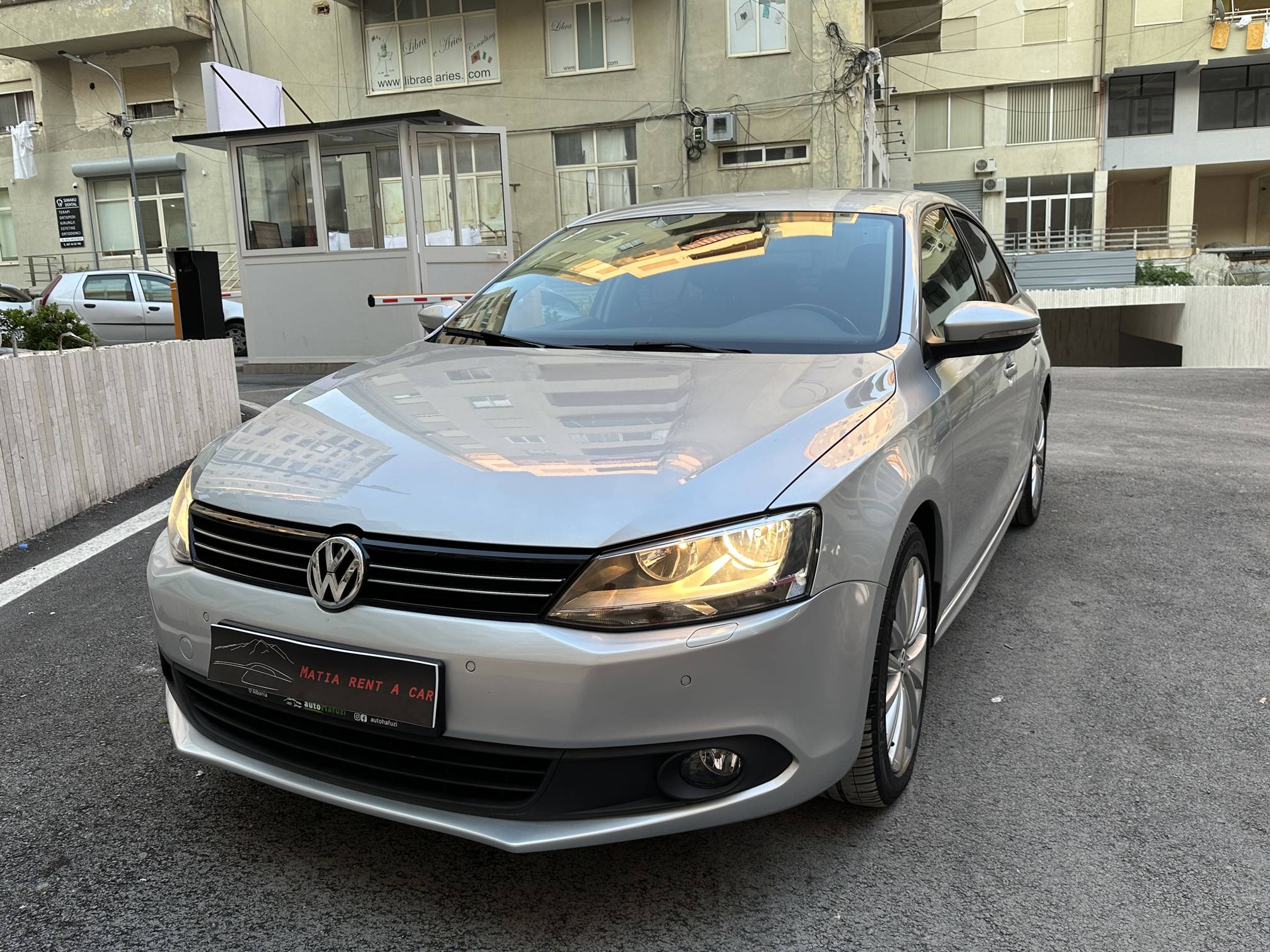 Volkswagen Jetta - main photo