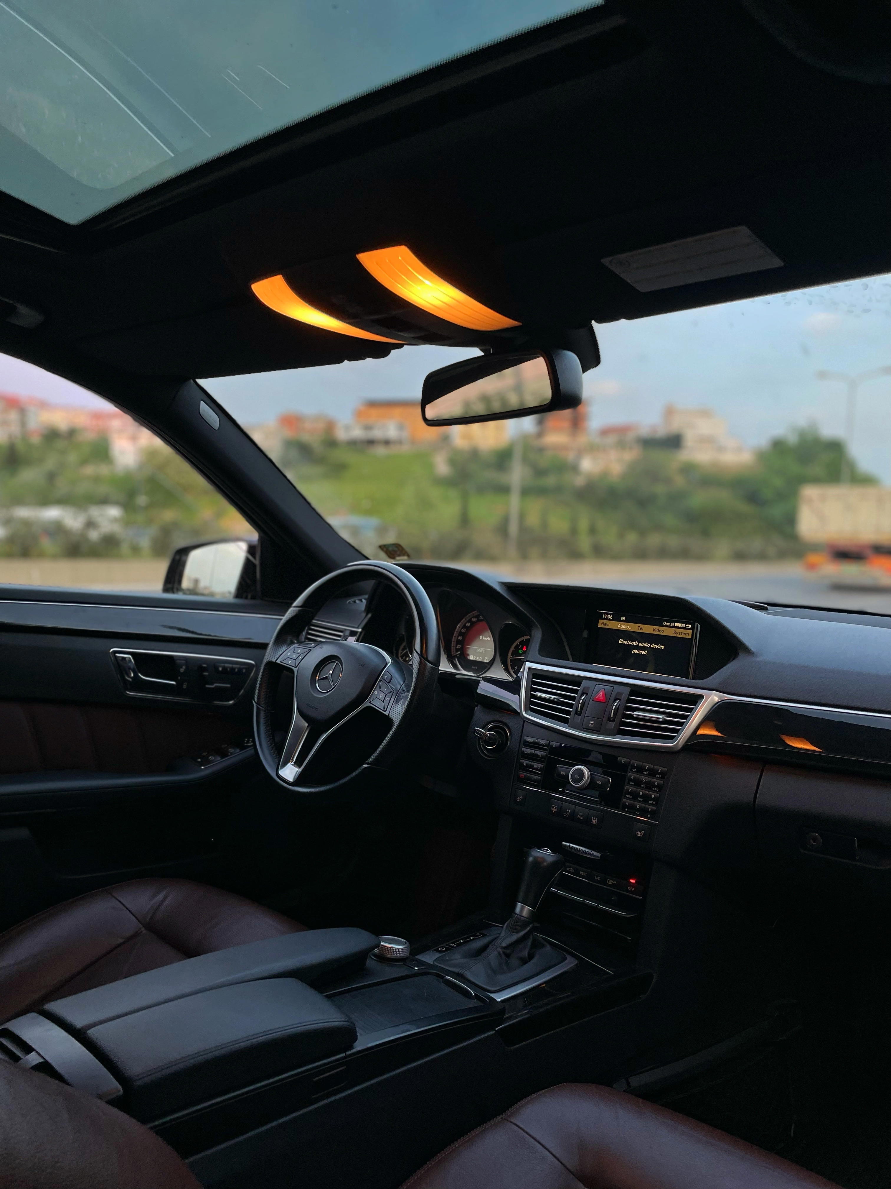 Mercedes-Benz E-Class - photo 4