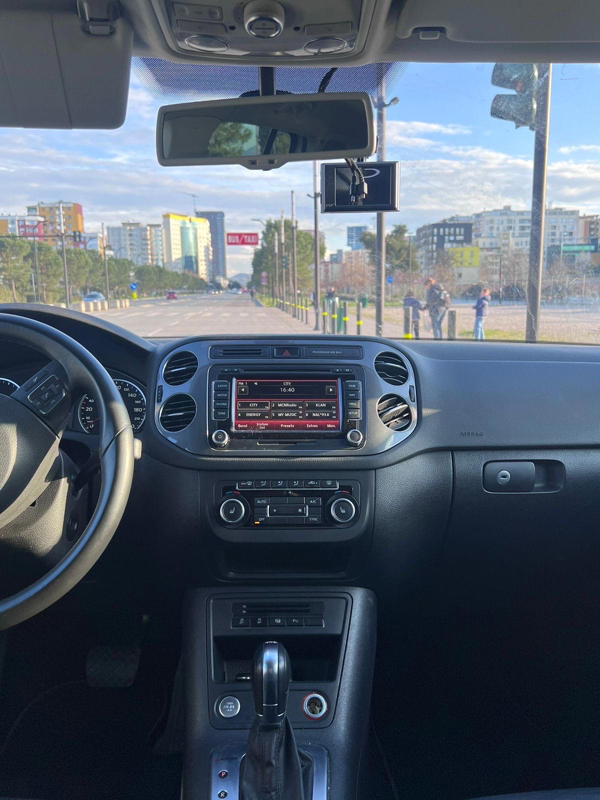 Volkswagen Tiguan - photo 3