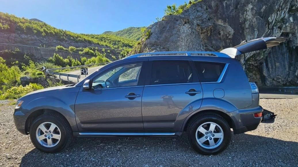 Mitsubishi Outlander - photo 3