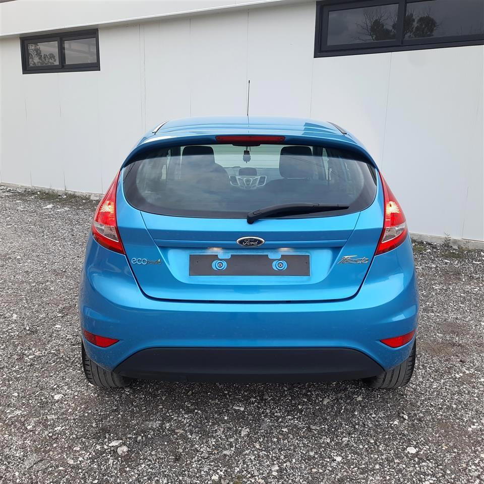 Ford Fiesta - photo 3