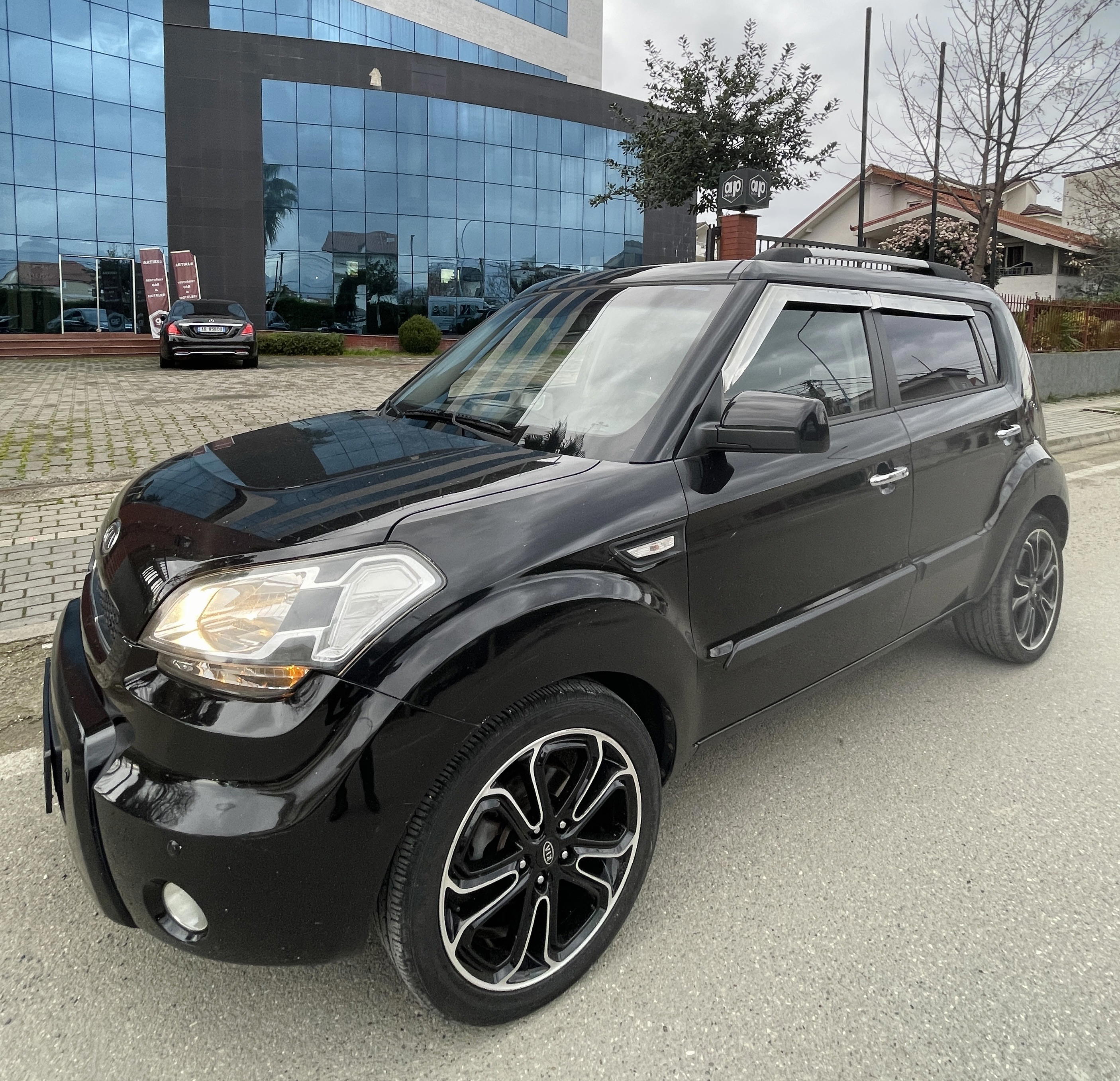 Kia Soul - main photo