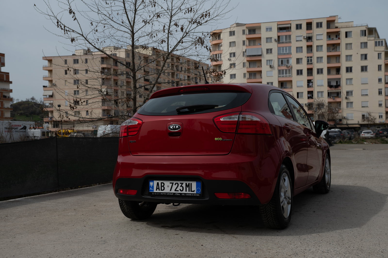 Kia Rio - side view