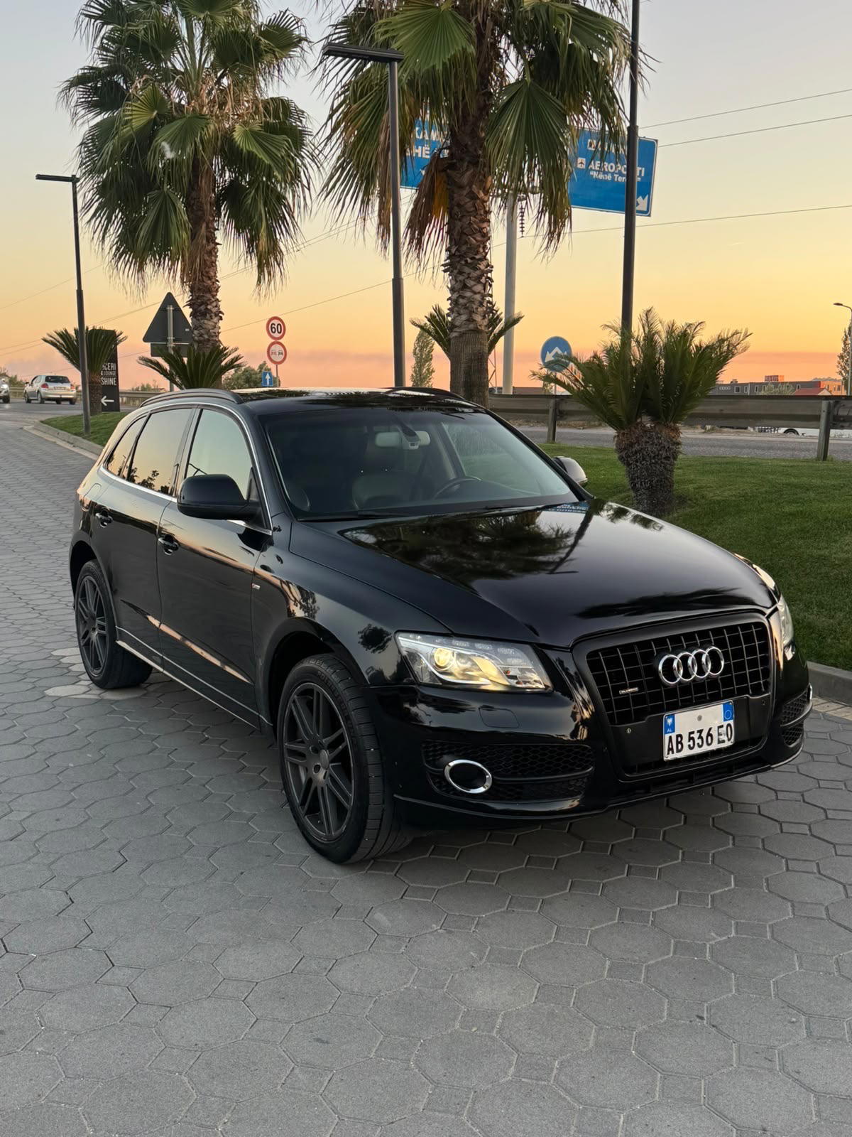 Audi Q5 - main photo