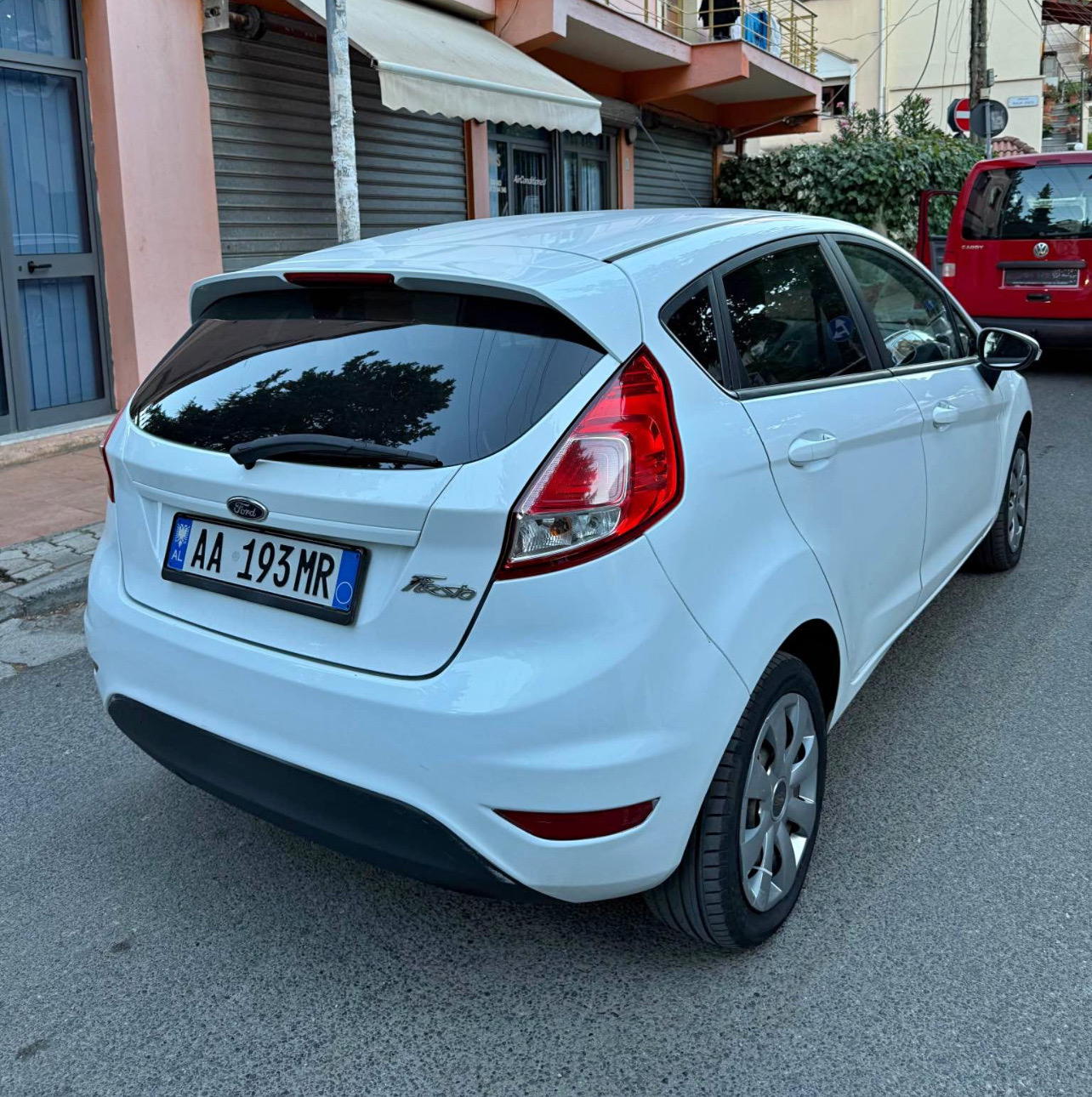 Ford Fiesta - photo 3